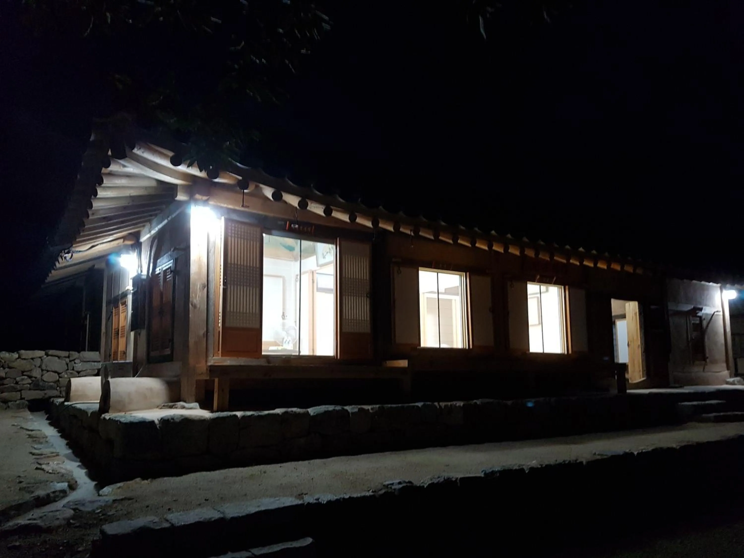 Jukheon Traditional House