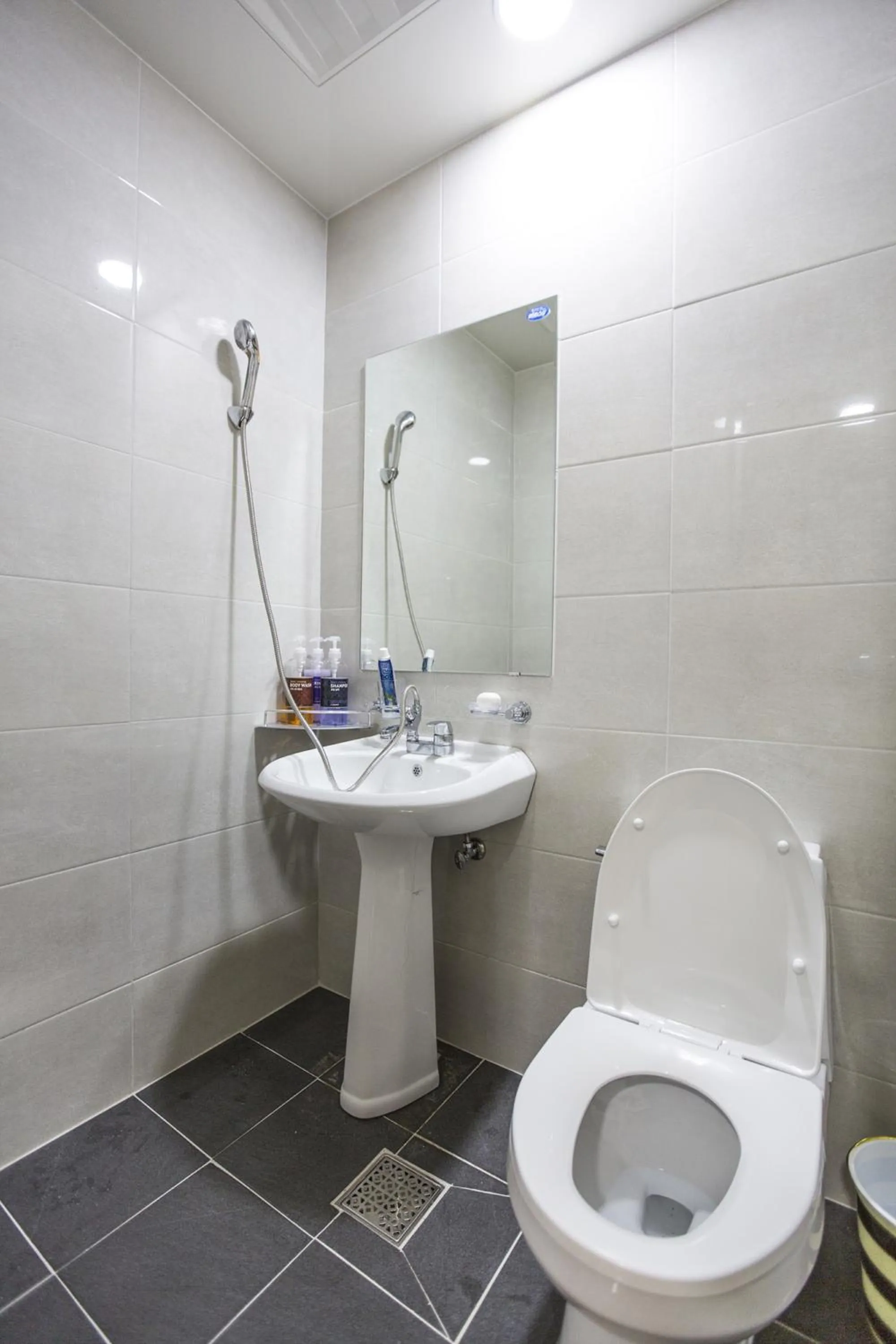 Shower in O'guest in Haeundae