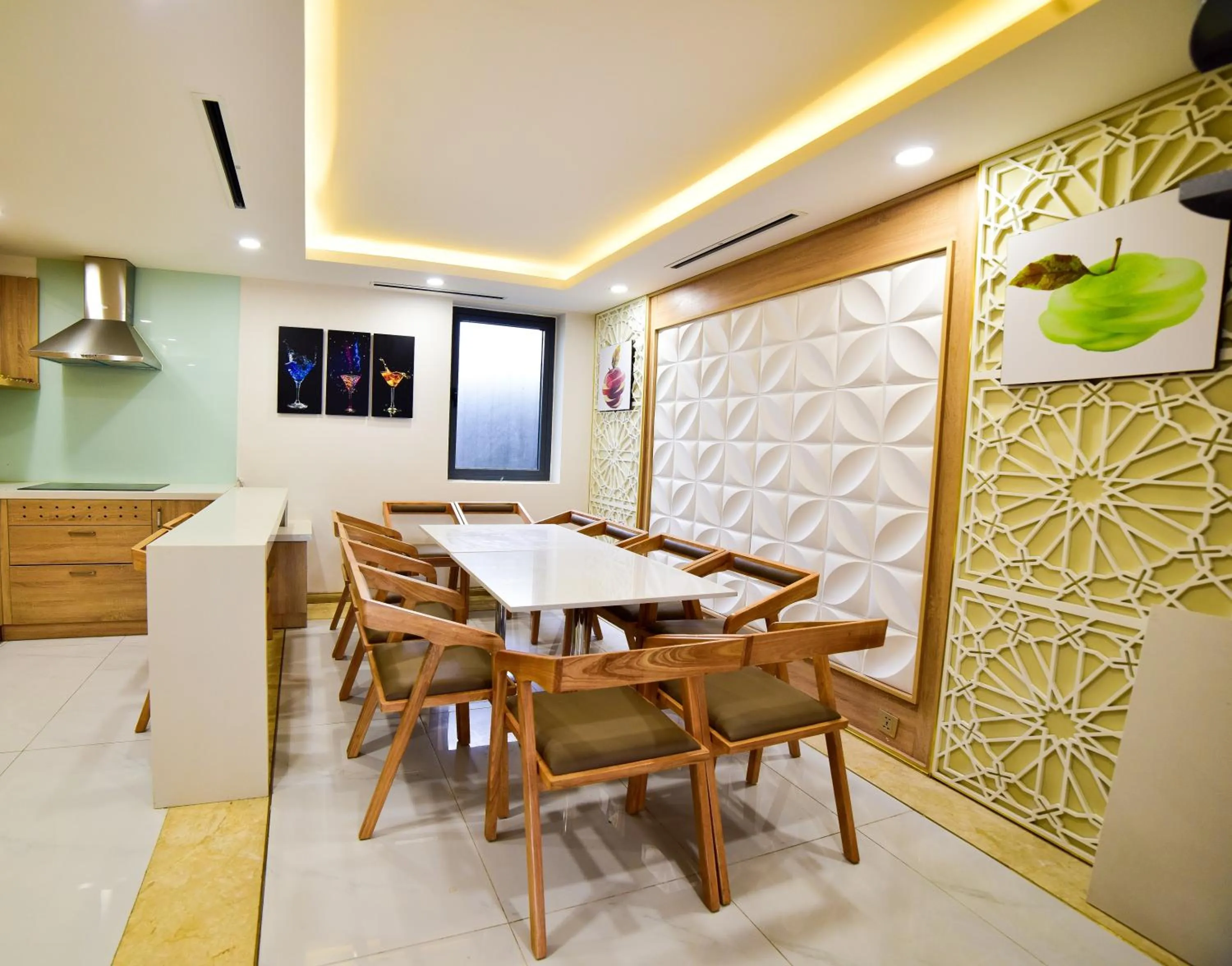 Communal kitchen in Ruby Hotel