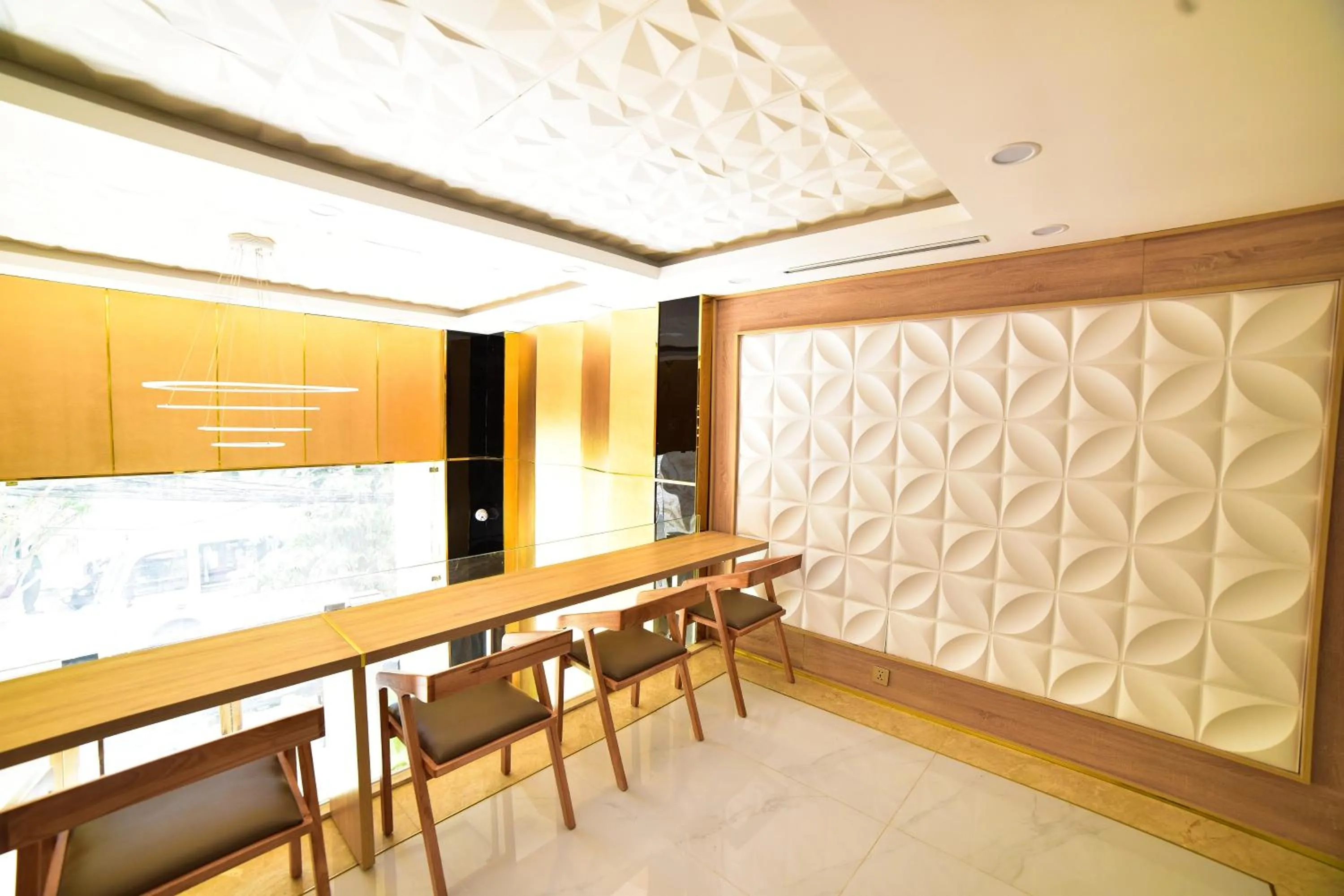 Communal kitchen in Ruby Hotel