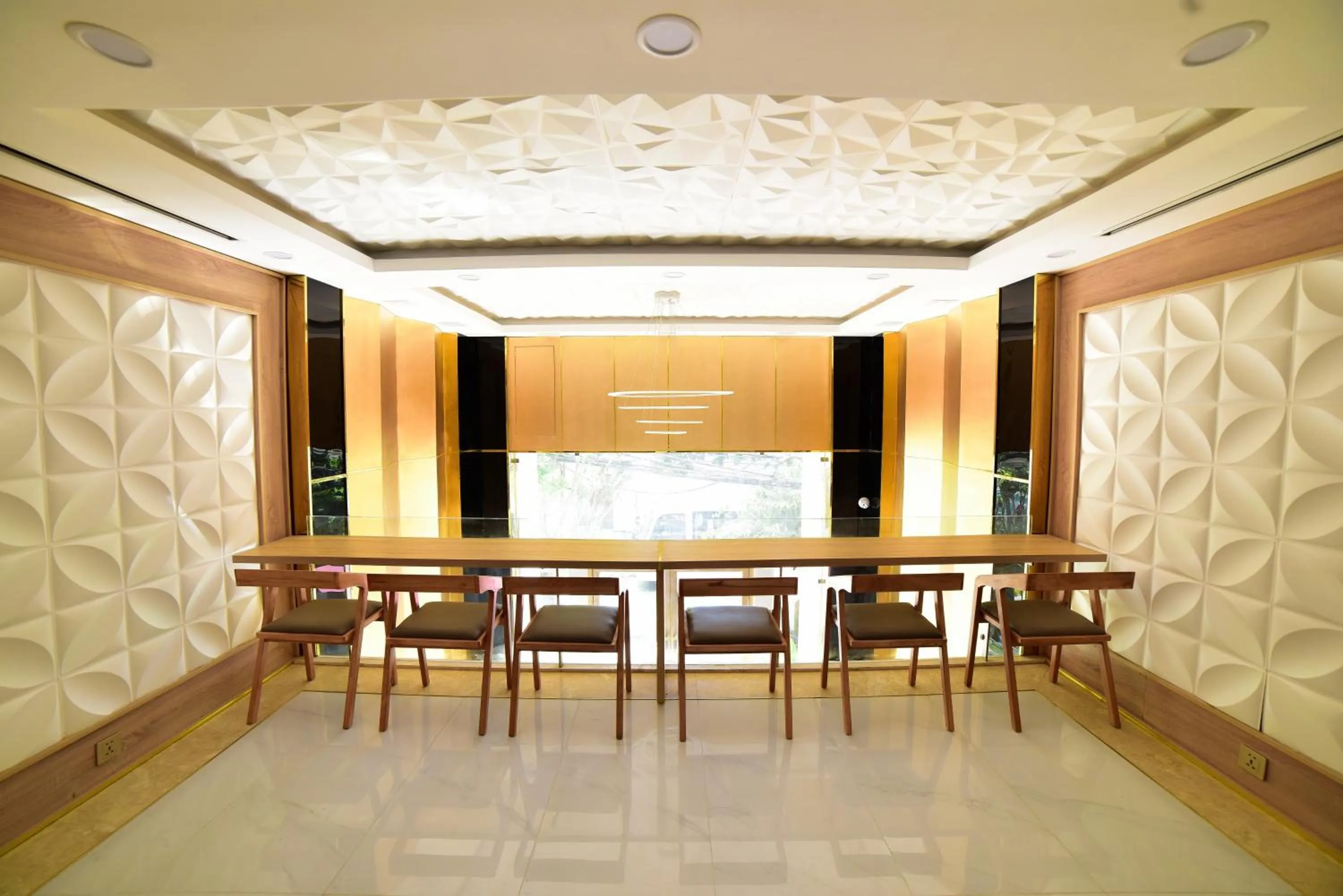 Communal kitchen in Ruby Hotel