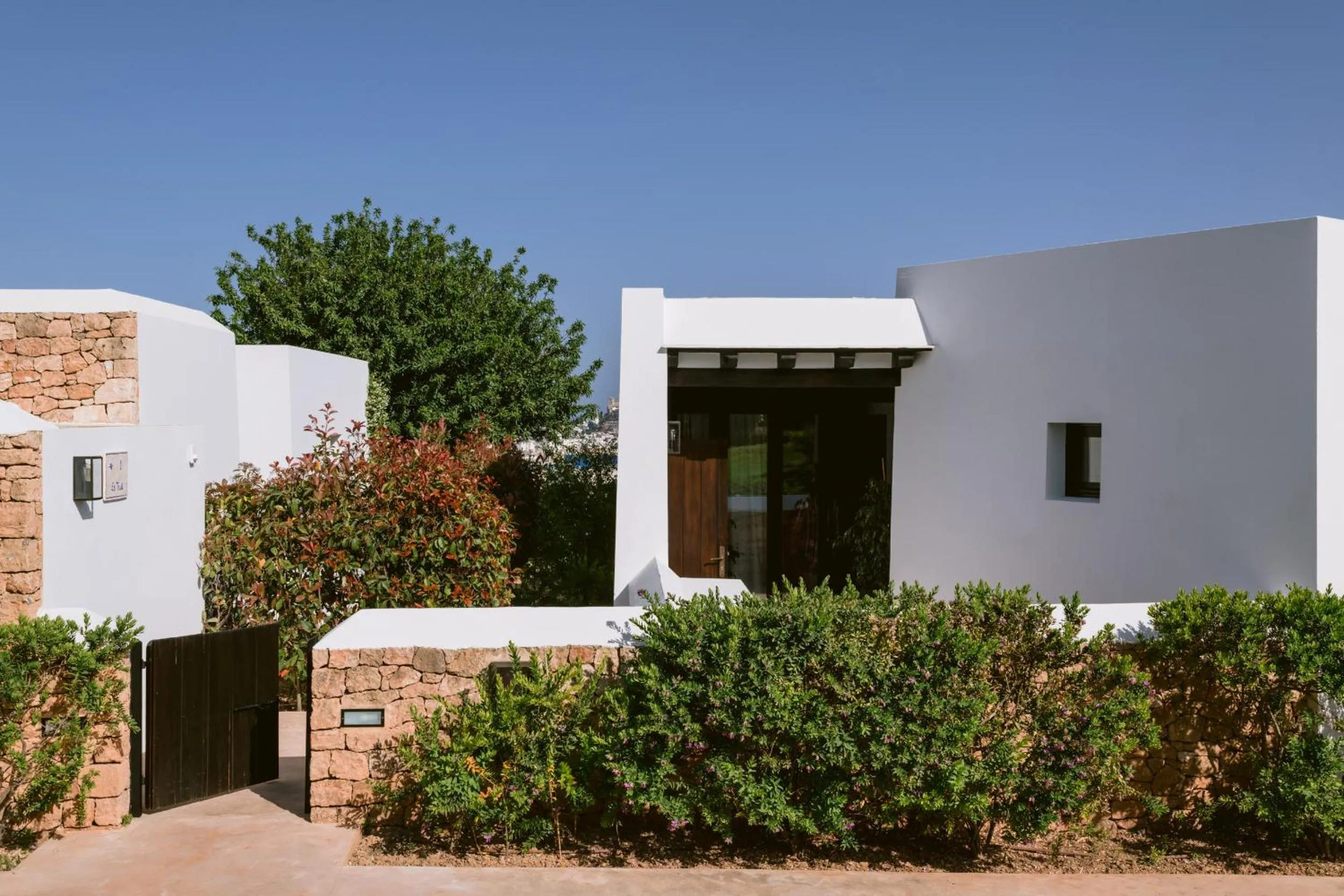 Property building in Casa Maca