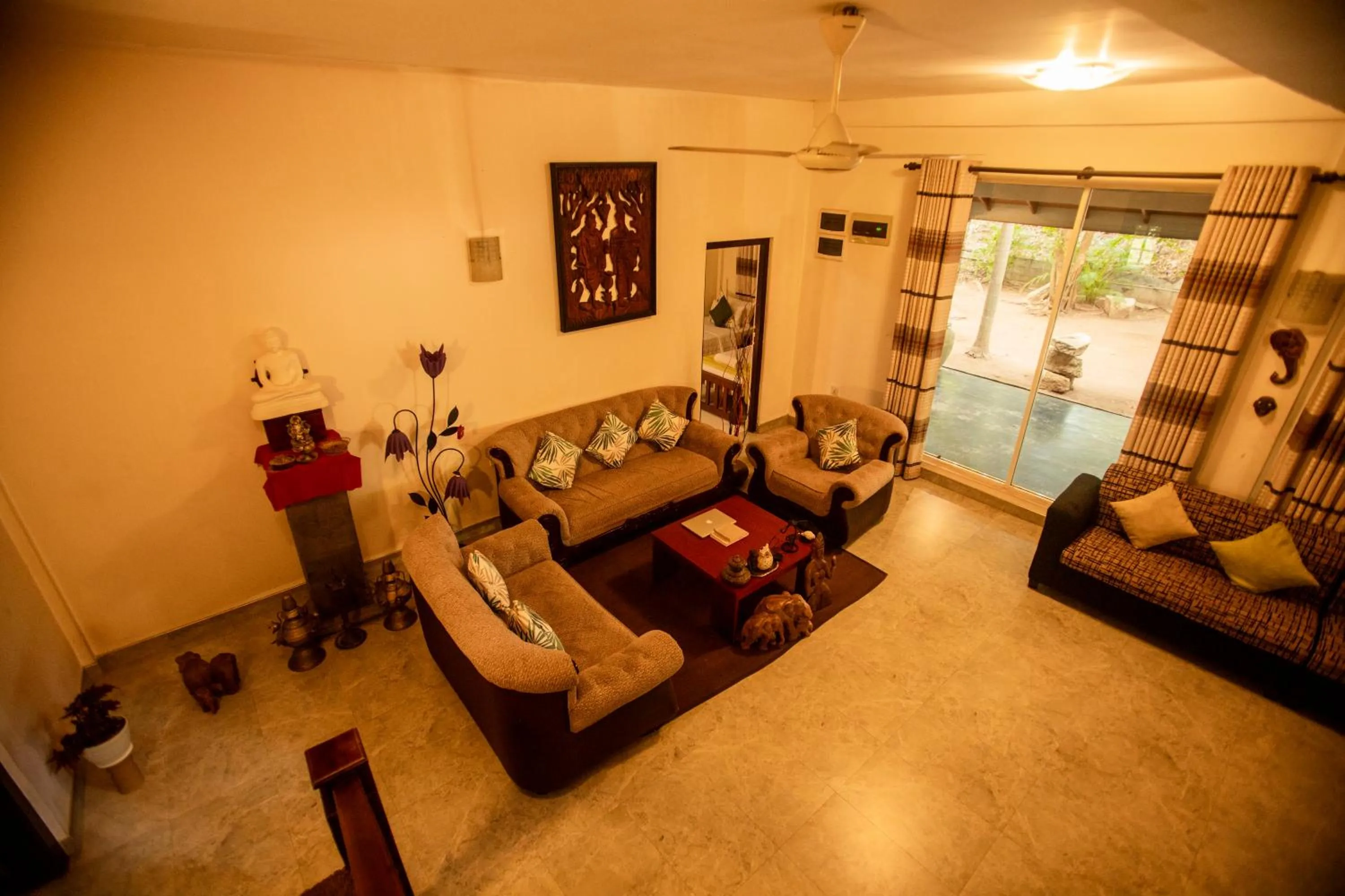 Living room in Evergreen Hotel Dambulla