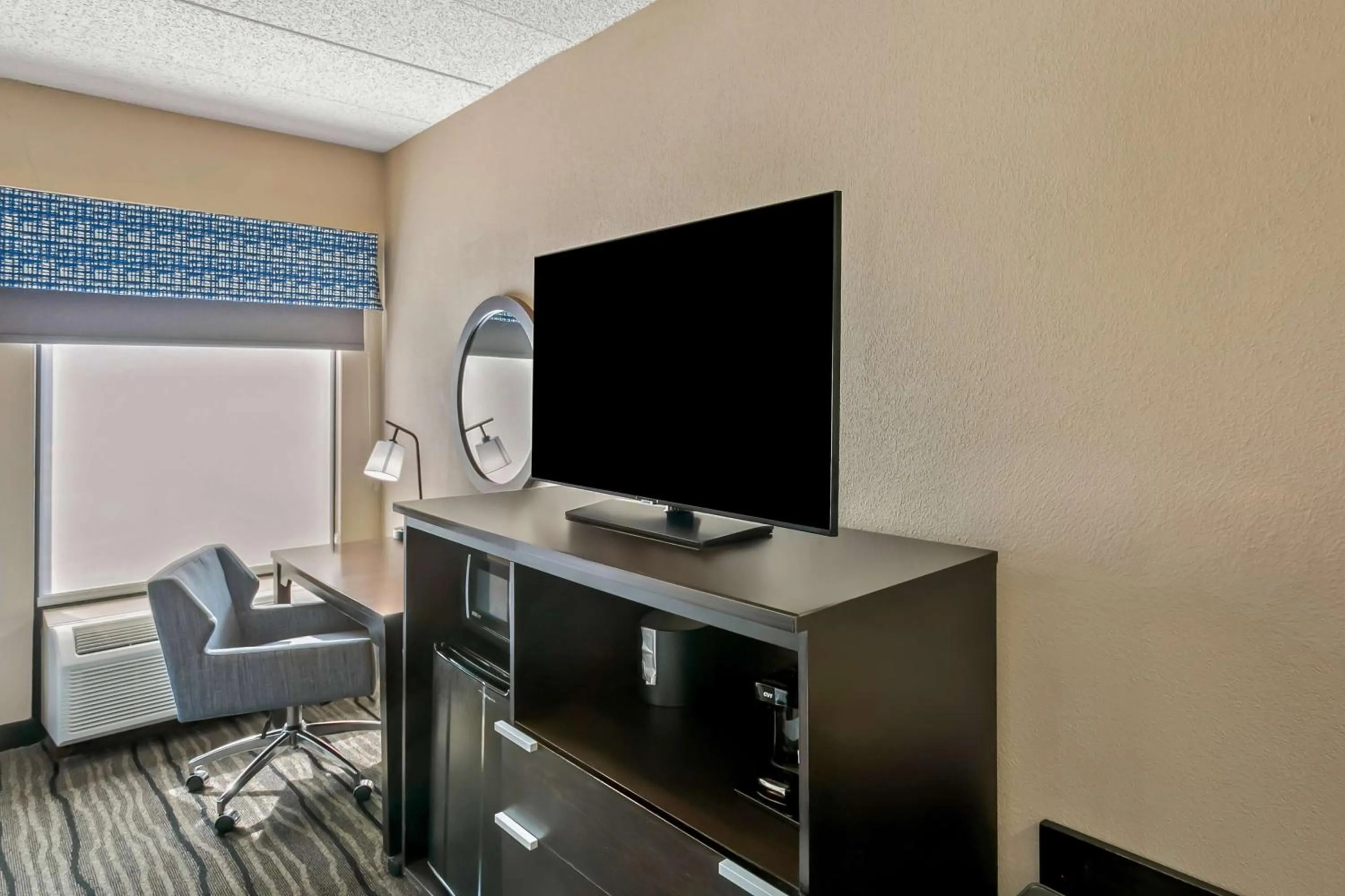 Bedroom in Hampton Inn Bowie