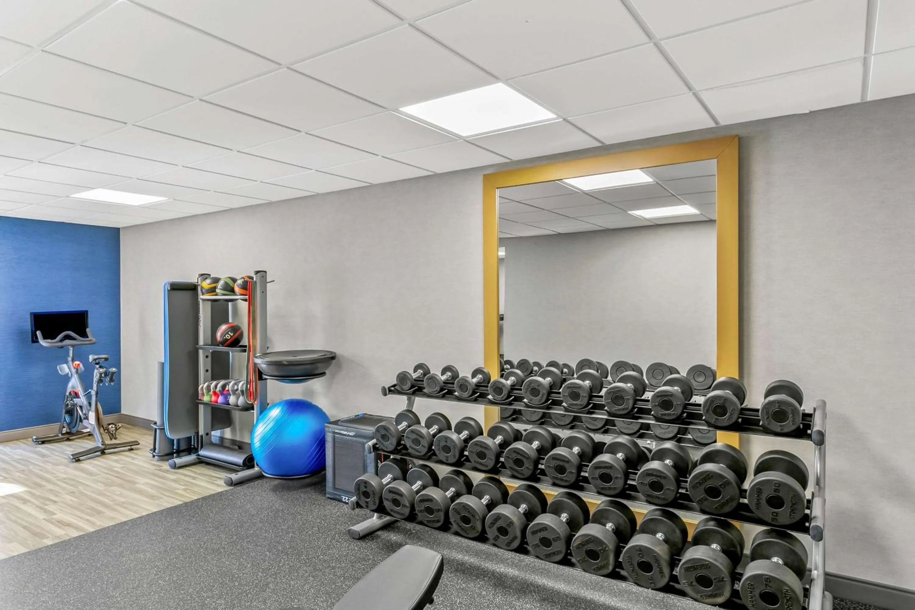 Fitness centre/facilities in Hampton Inn Bowie