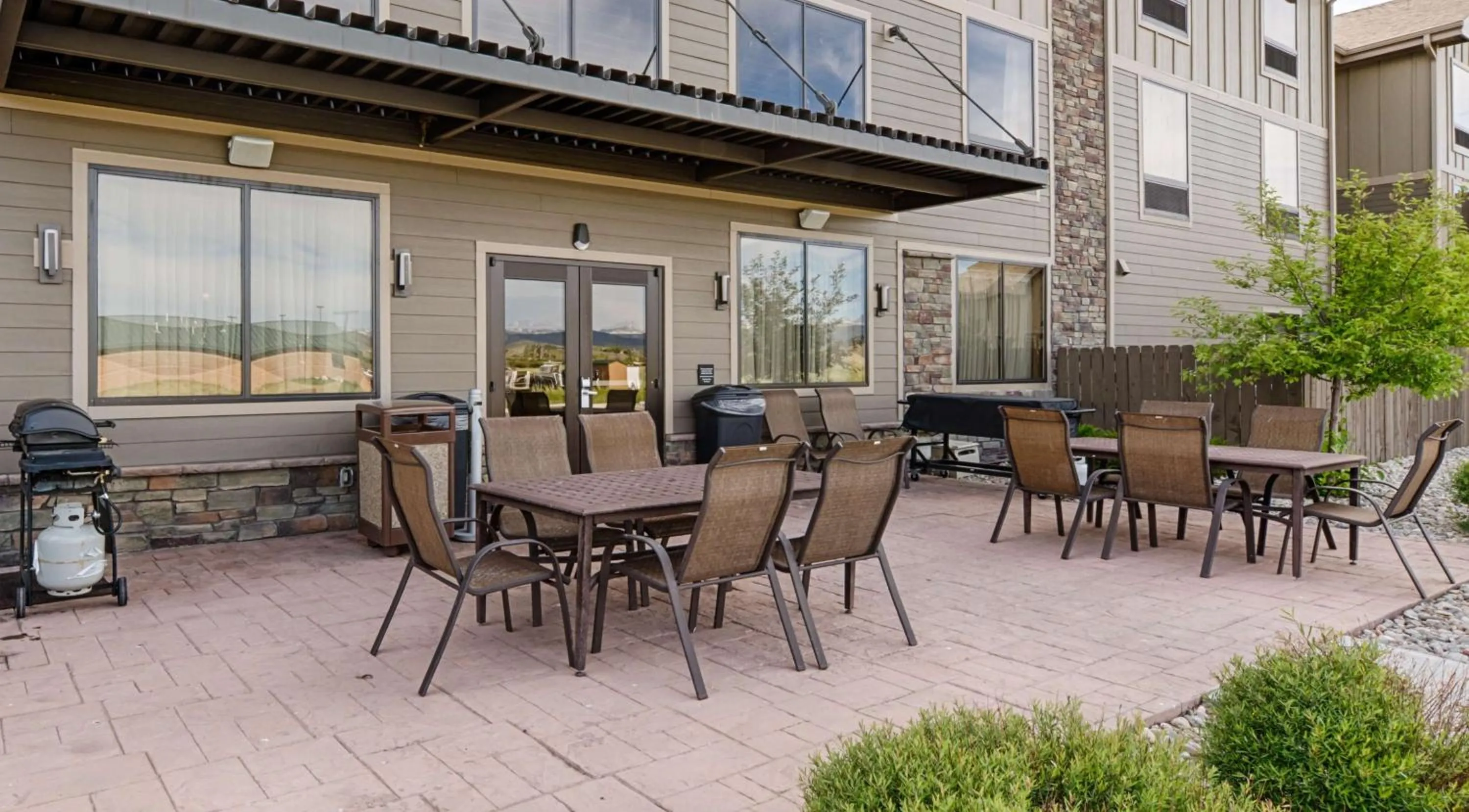 Patio in Hampton Inn & Suites Pinedale
