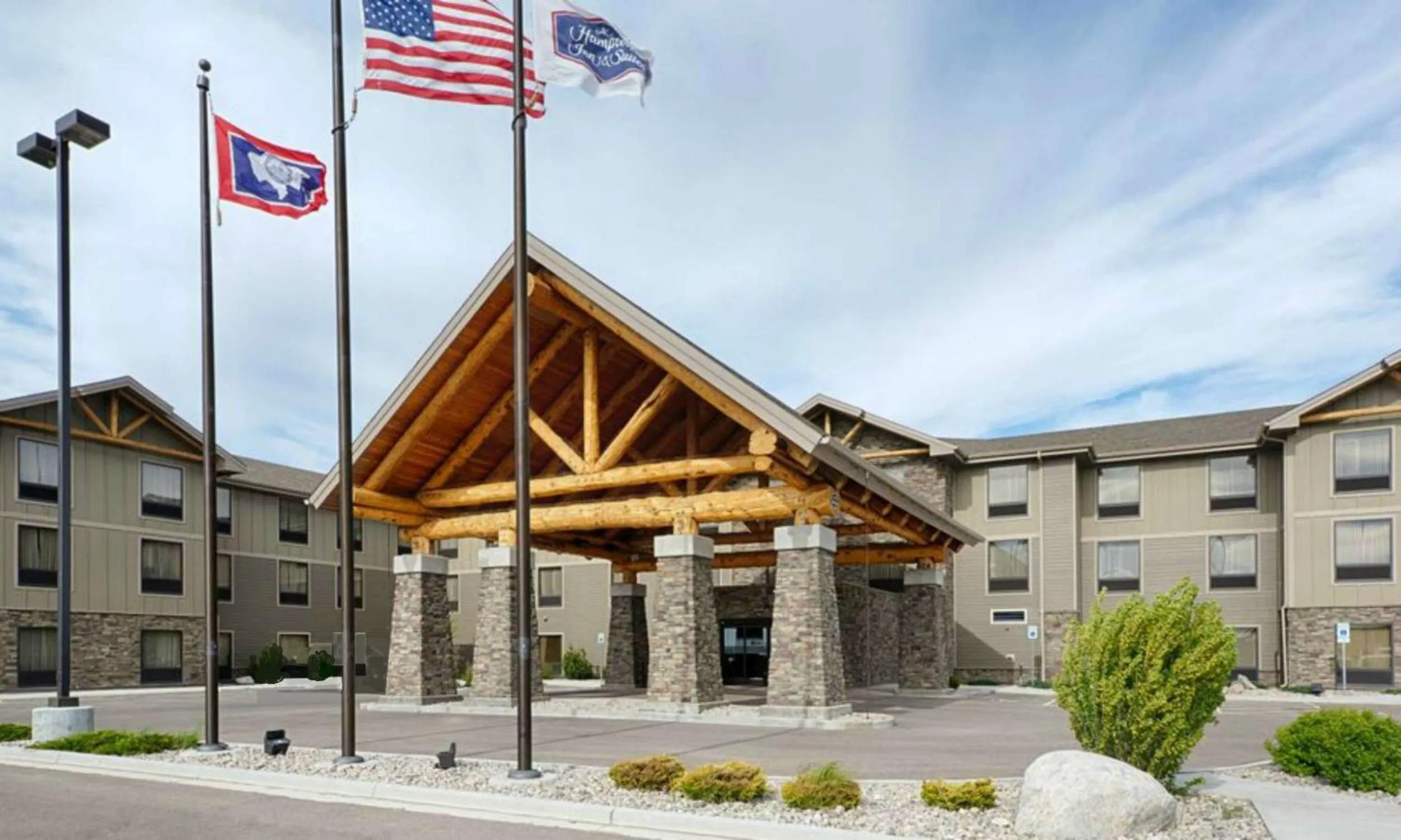 Property building in Hampton Inn & Suites Pinedale