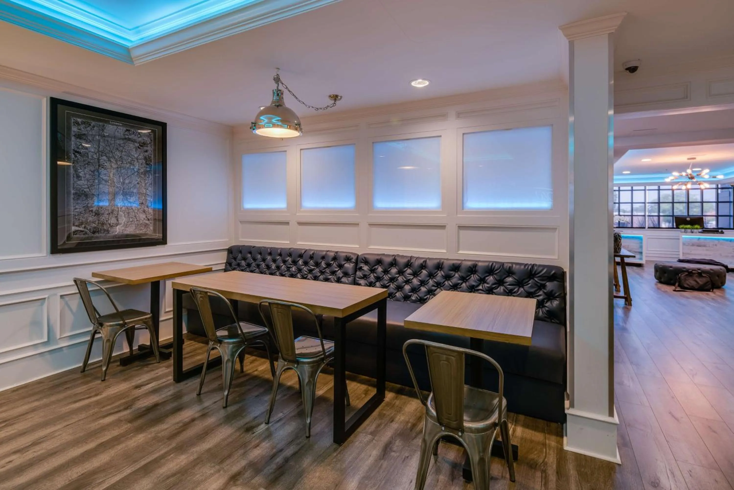 Breakfast in The Row Hotel; BW Signature Collection