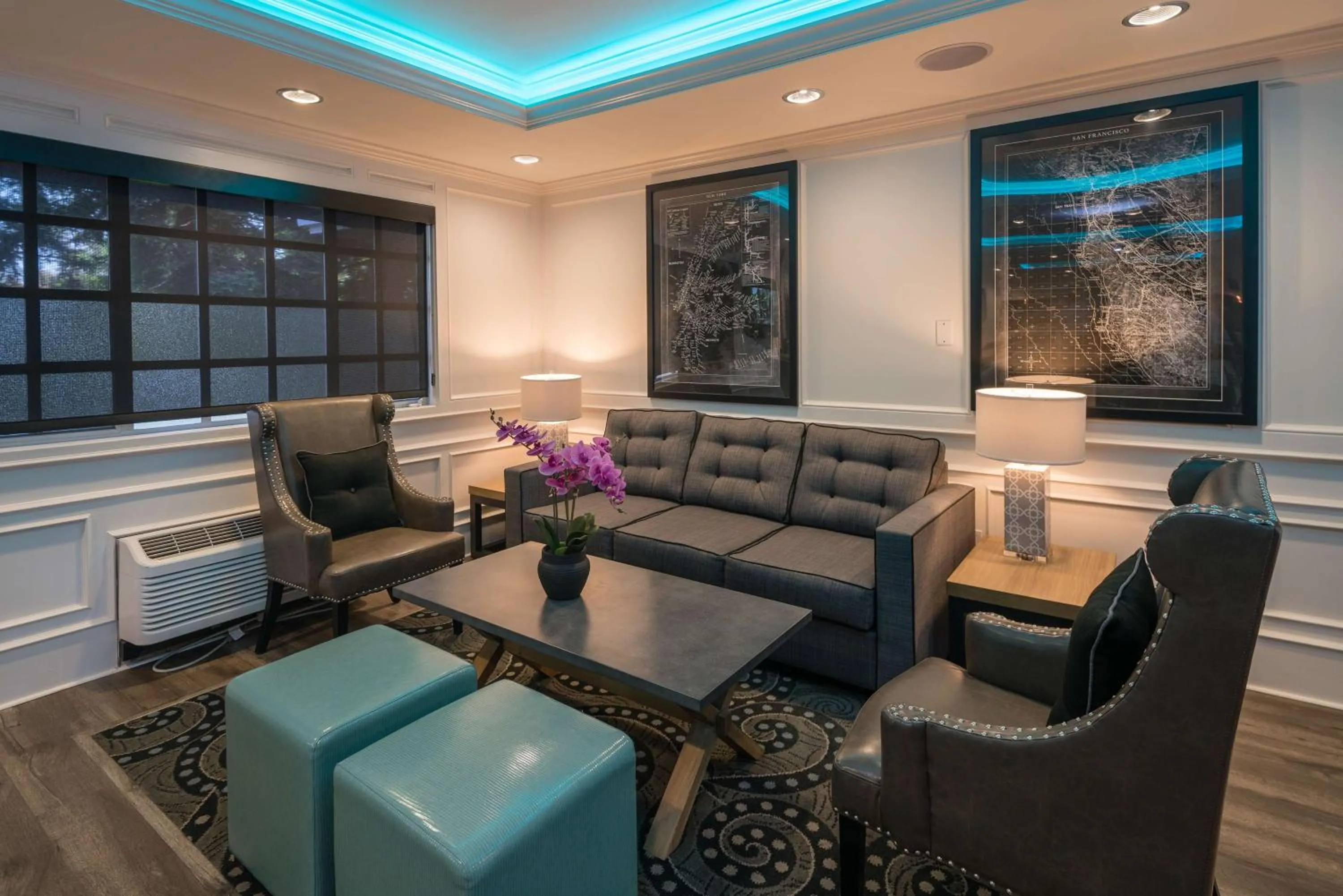 Breakfast in The Row Hotel; BW Signature Collection