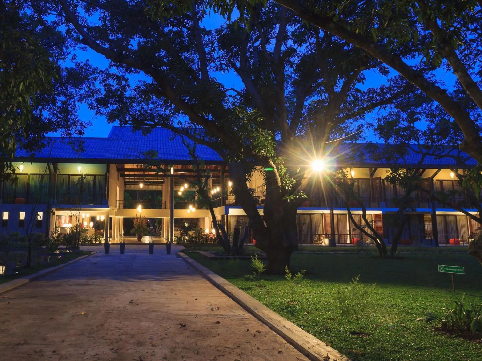 Property building in Sigiriana Resort by Thilanka