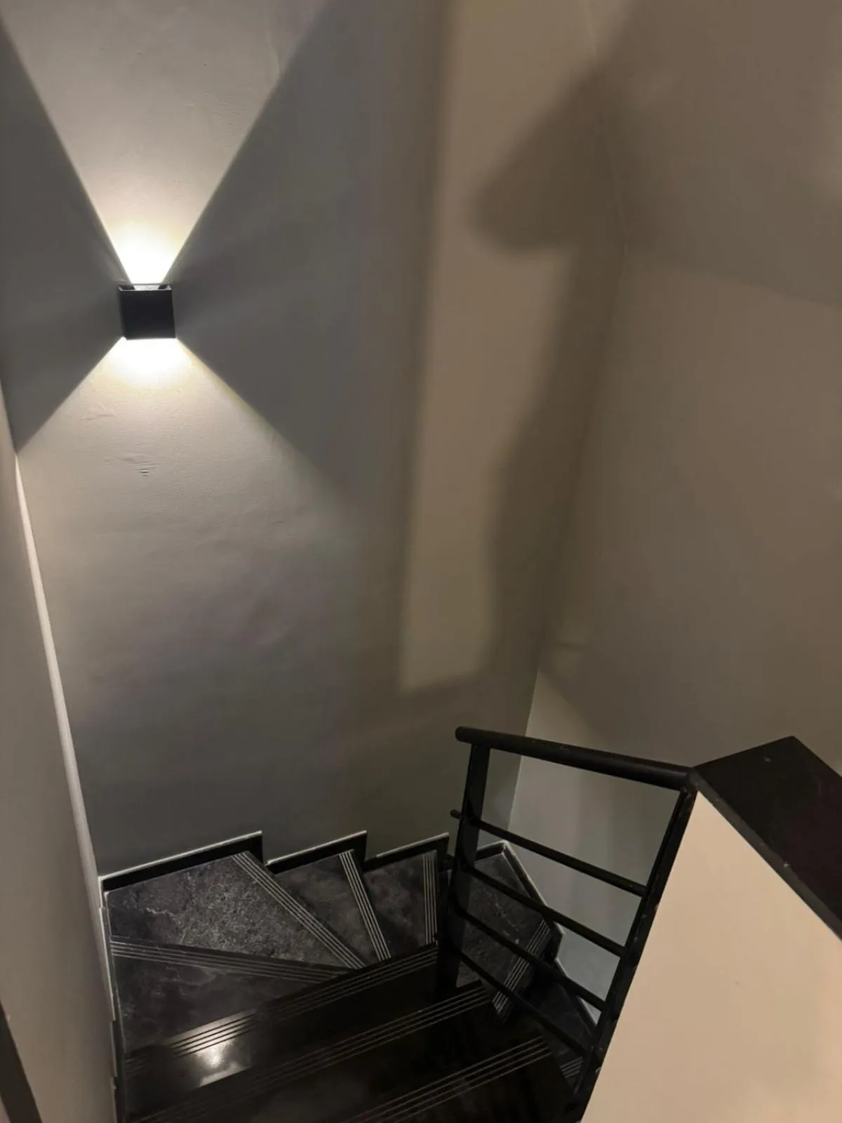 Decorative detail in San Diego Suítes Lourdes - OFICIAL