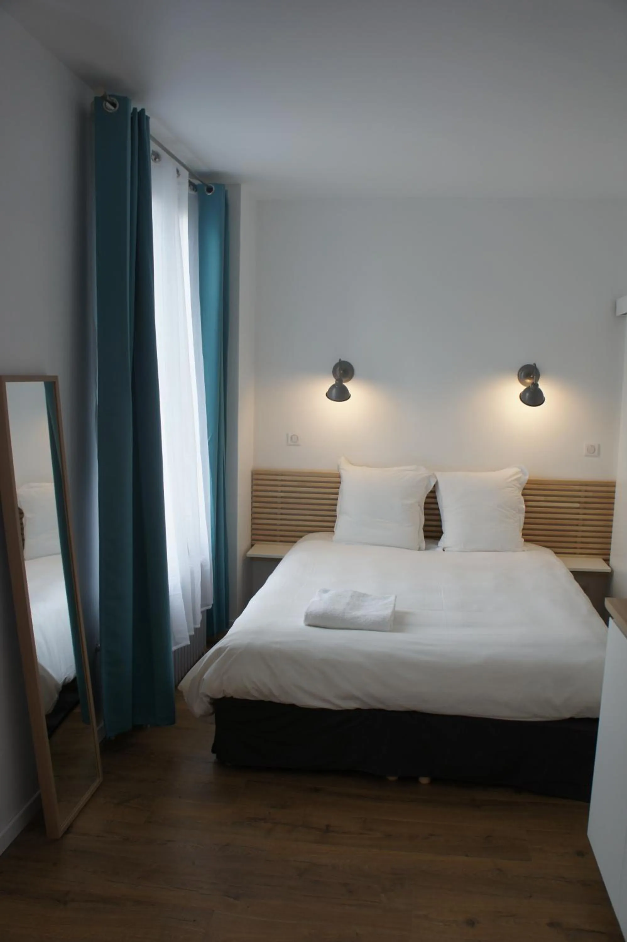 Bedroom, Bed in Appart Albert'House