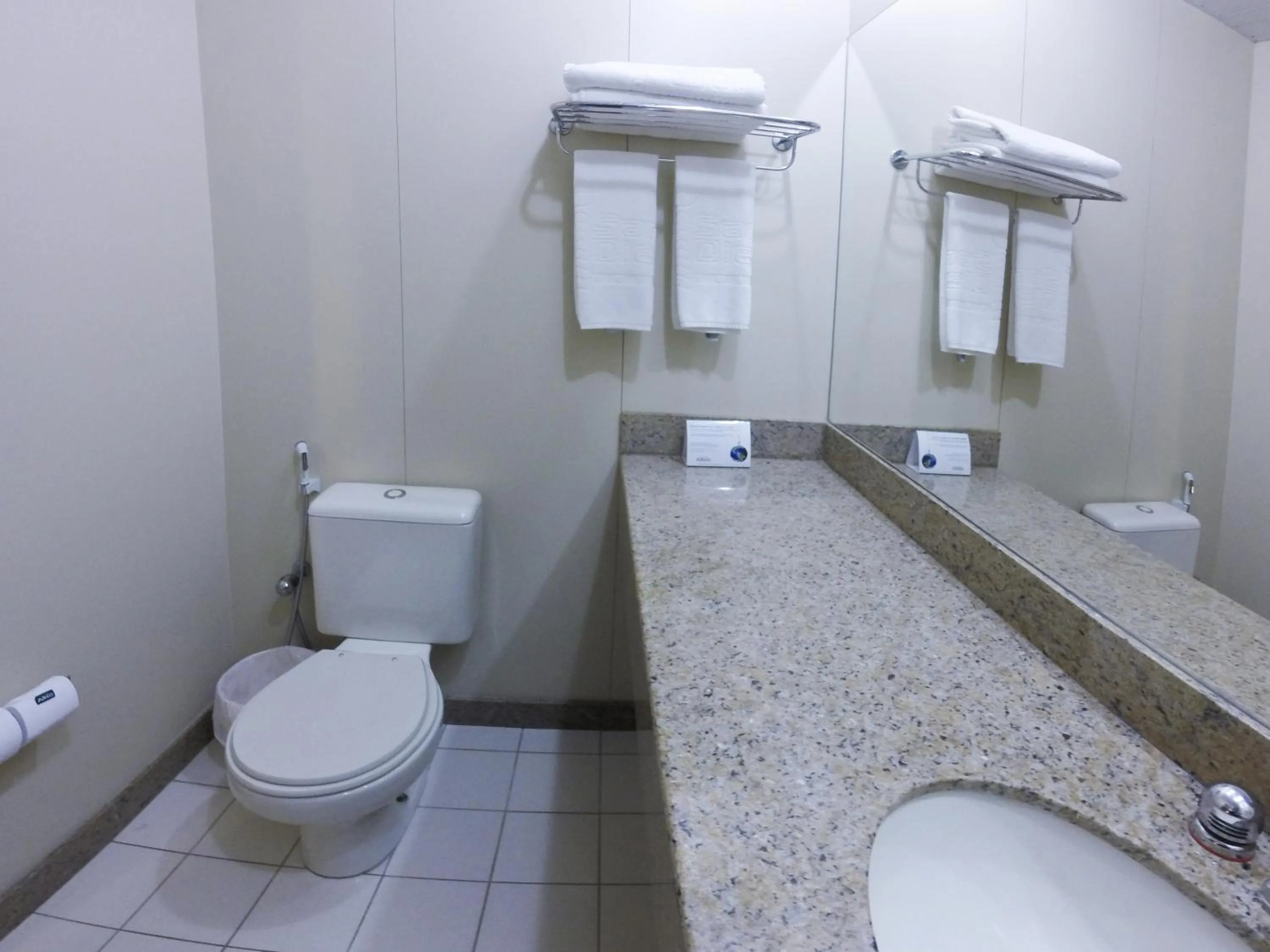 Bathroom in Nobile Suítes Uberlândia