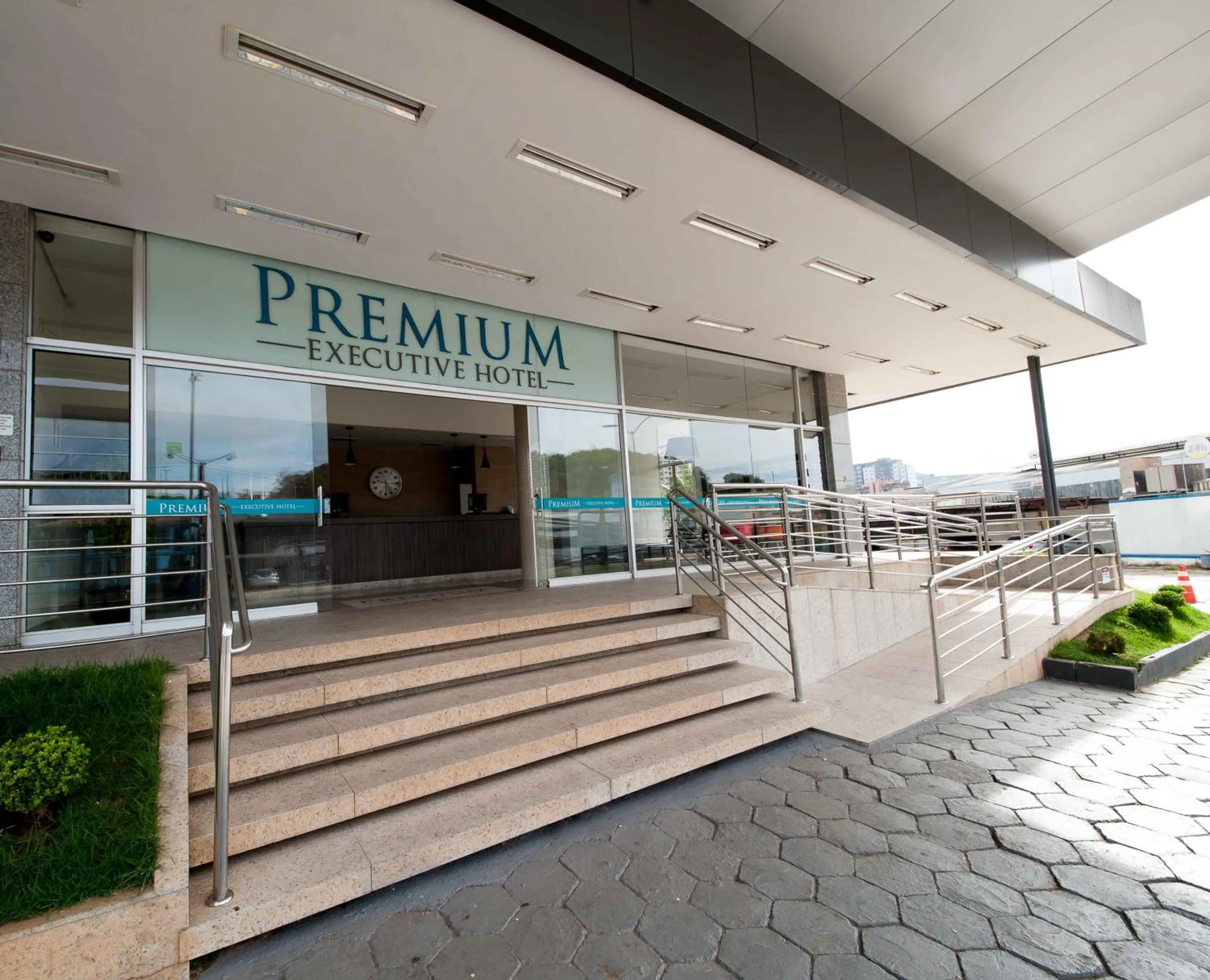 Facade/entrance in Premium Executive Hotel Itabira