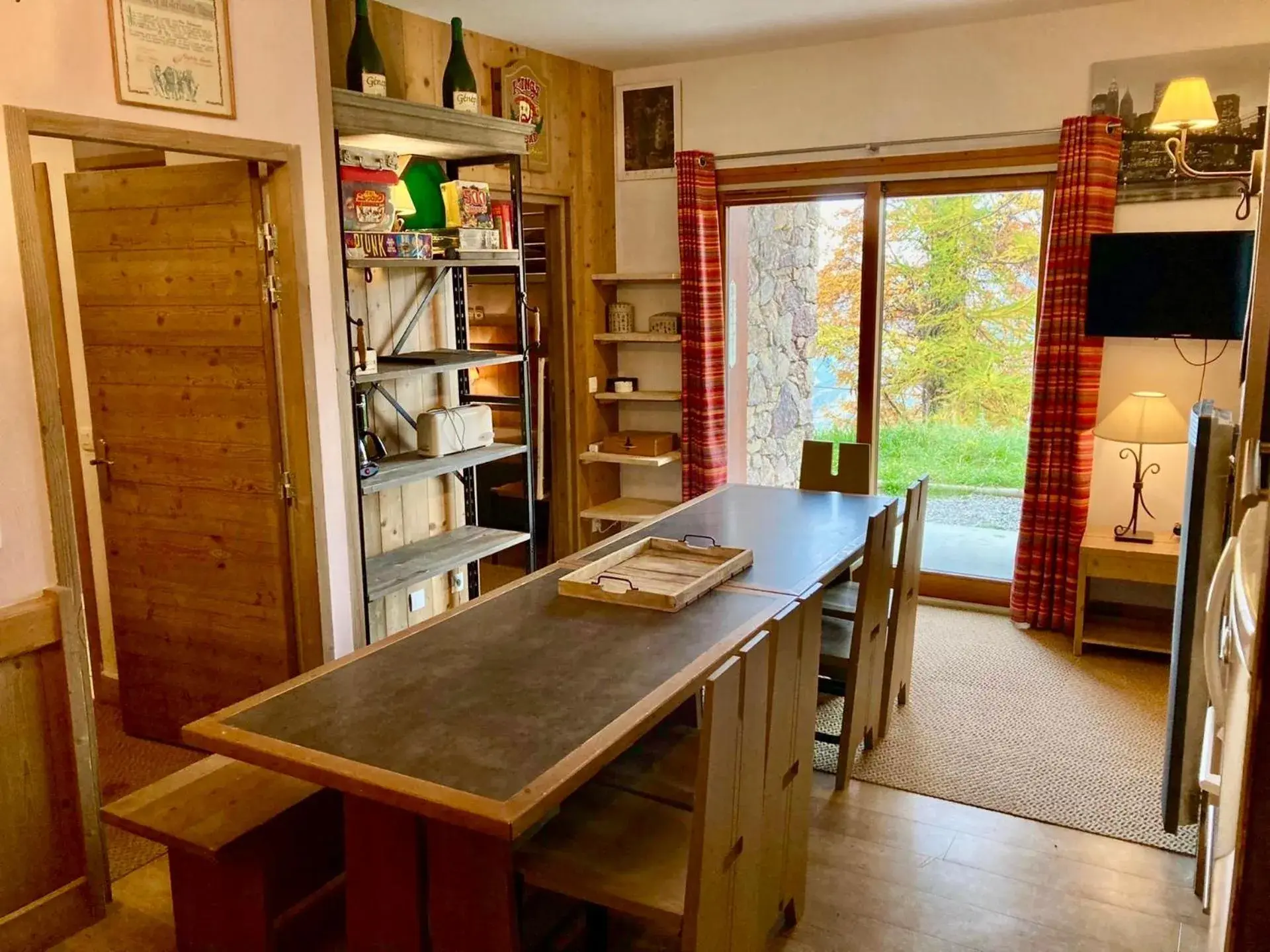 Apartment 001 – 7 to 11 people – Ground floor – 44 m2 - 2 bedrooms – Mountain view in RisoulSki Antarès - Piscine et Sauna Apartment 001 – 7 to 11 people – Ground floor – 44 m2 - 2 bedrooms – Mountain view in RisoulSki Antarès - Piscine et Sauna