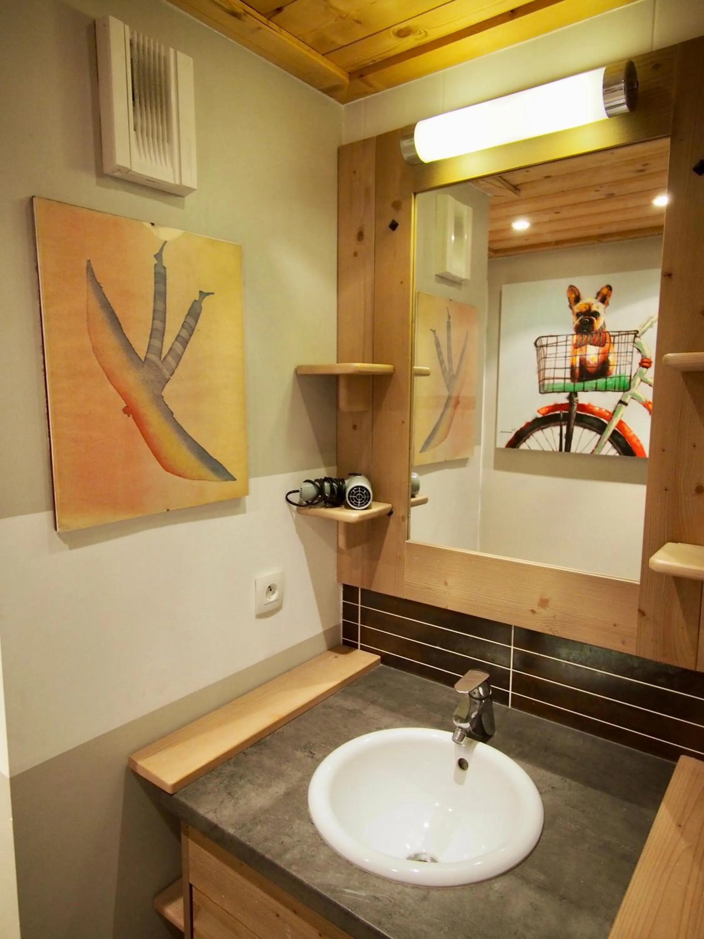 Bathroom in RisoulSki Antarès - Piscine et Sauna