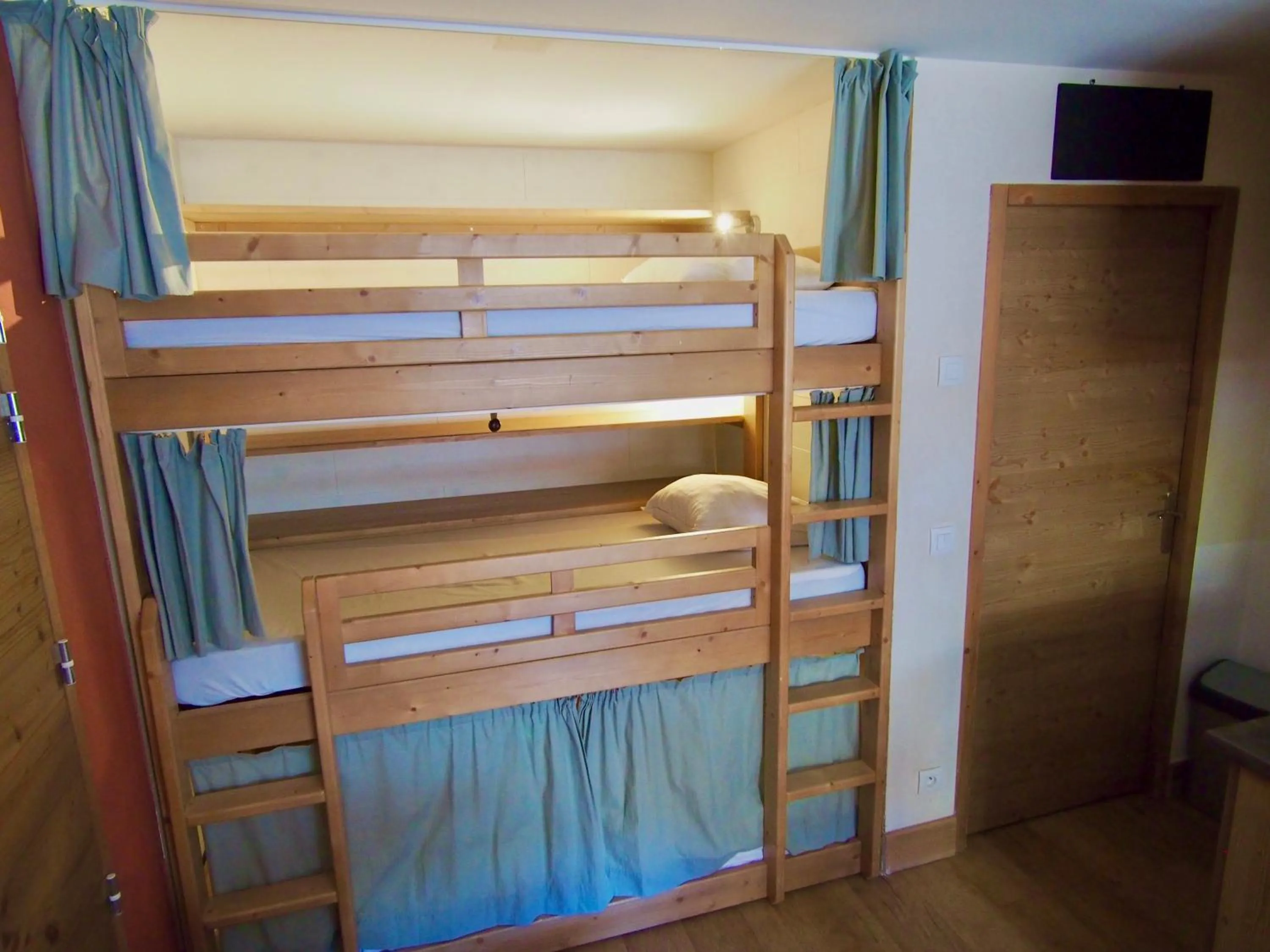 bunk bed, Bed in RisoulSki Antarès - Piscine et Sauna