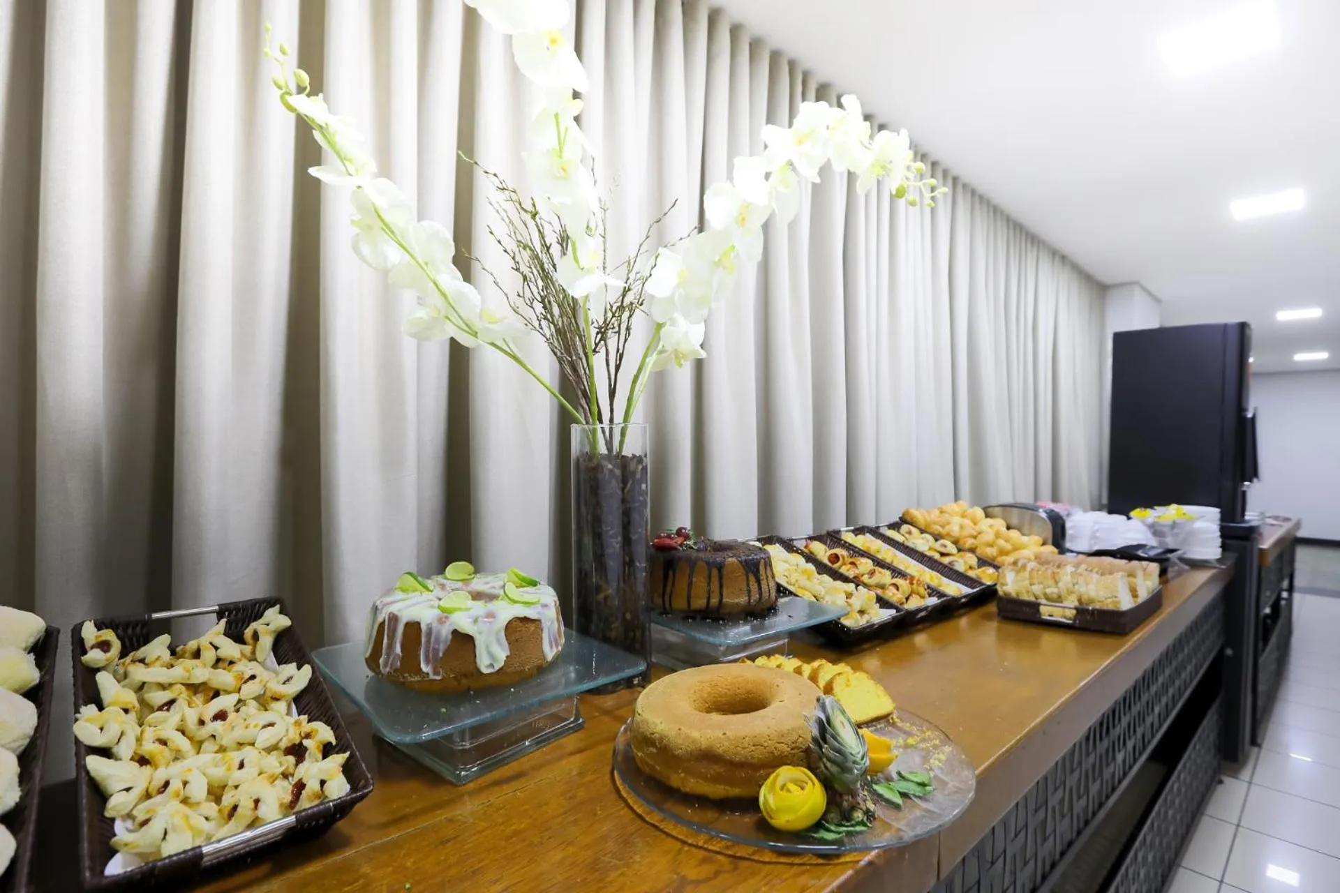 Food in San Diego Suites Ipatinga