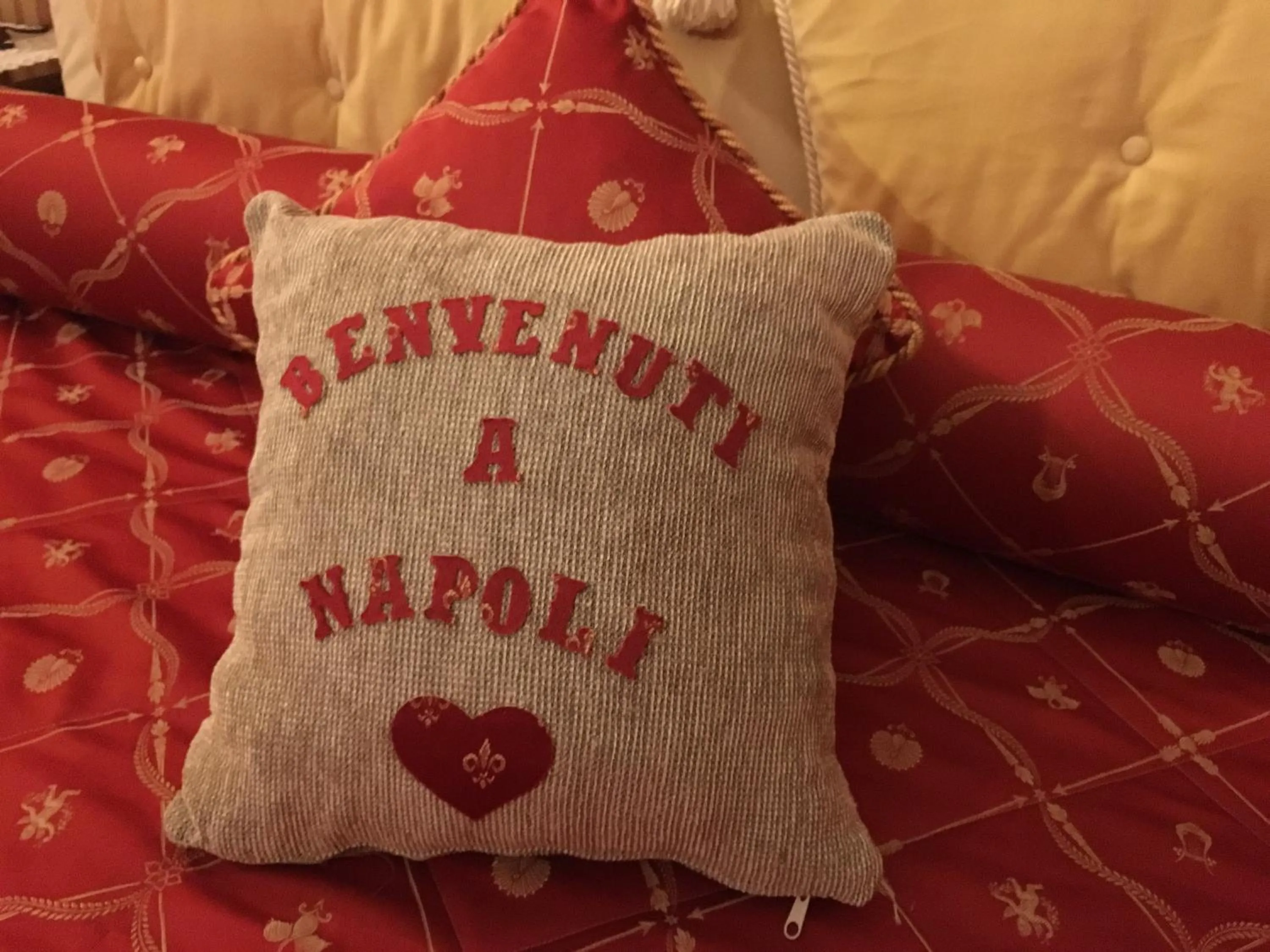 Decorative detail, Bed in B&B Foria 210