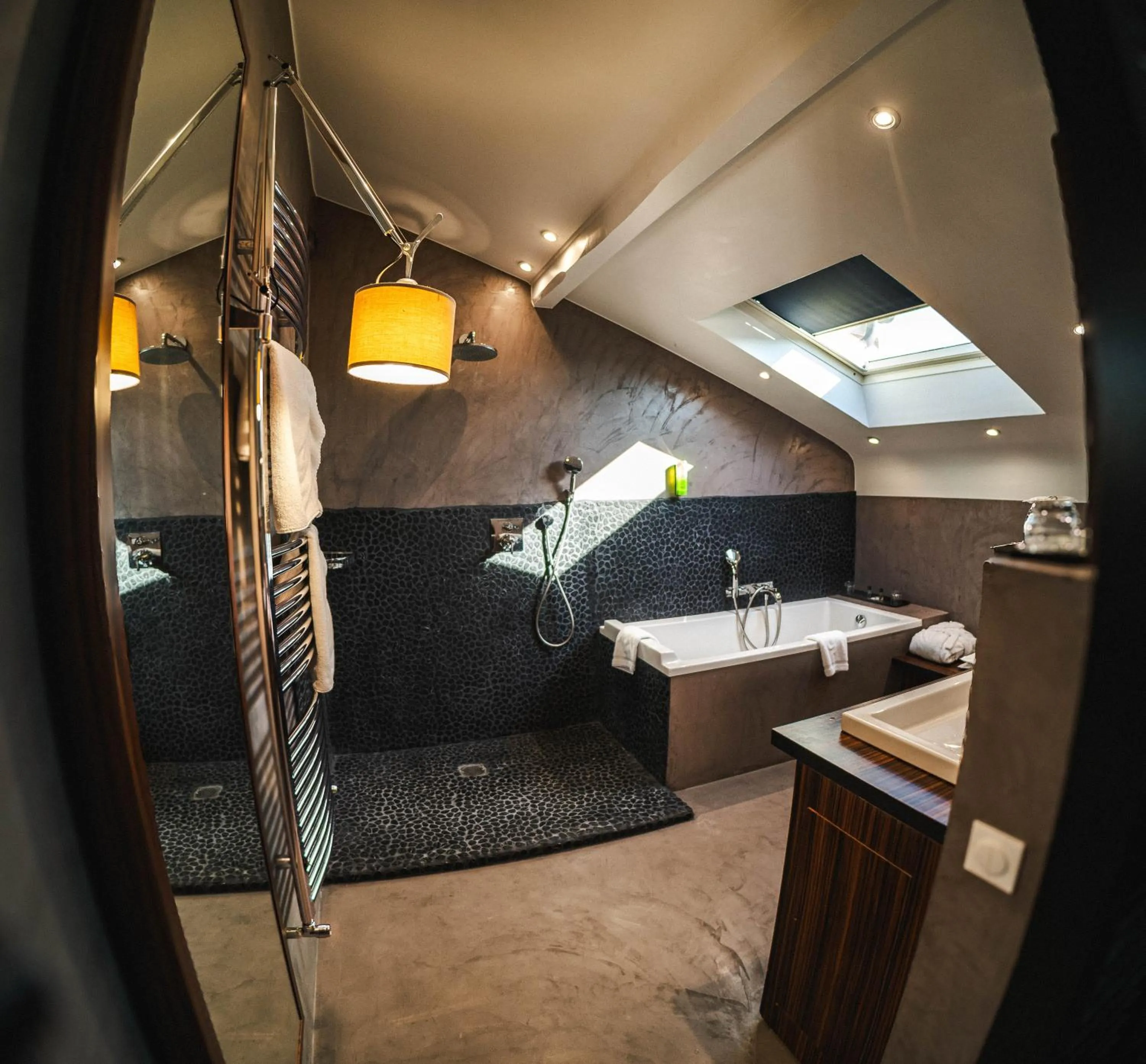 Shower in Hotel Du Golf