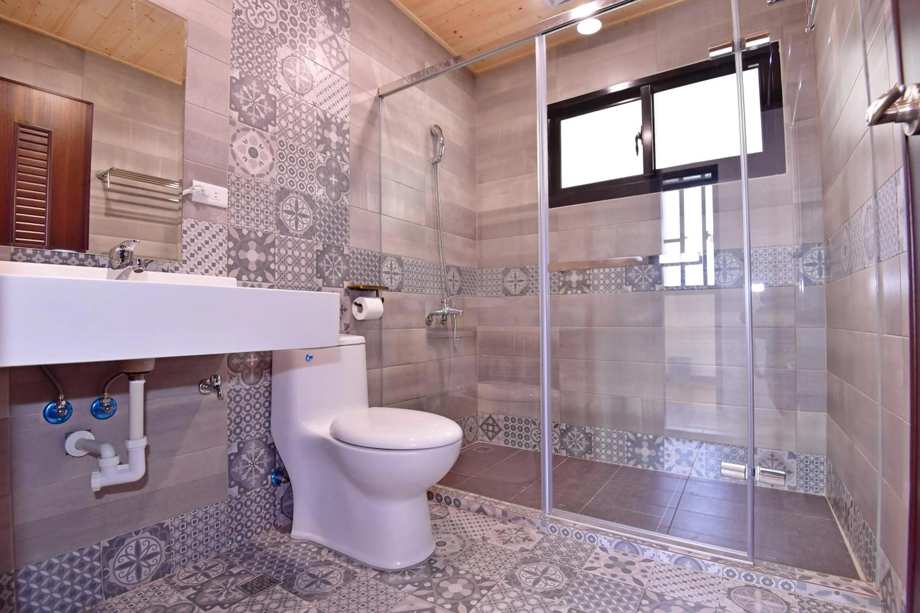 Bathroom in Seven beauties Homestay