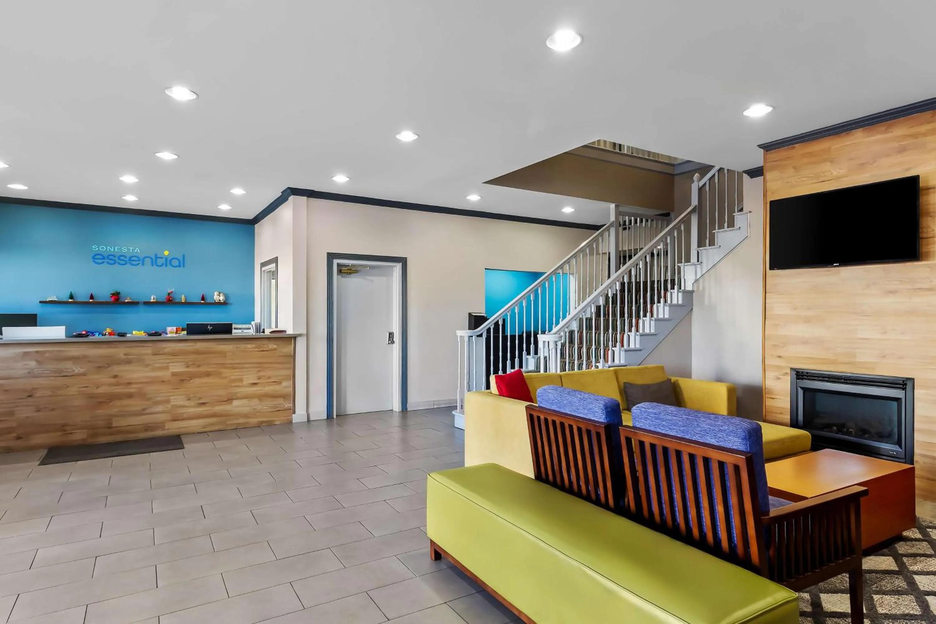 Lobby or reception in Sonesta Essential IAH Airport JFK Boulevard - Newly Renovated