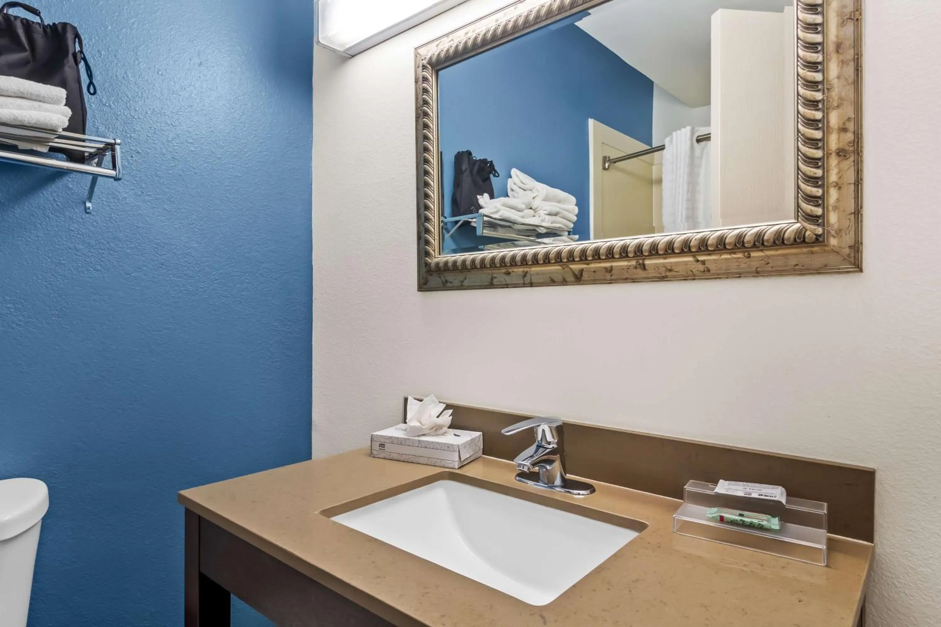Bathroom in Sonesta Essential IAH Airport JFK Boulevard - Newly Renovated