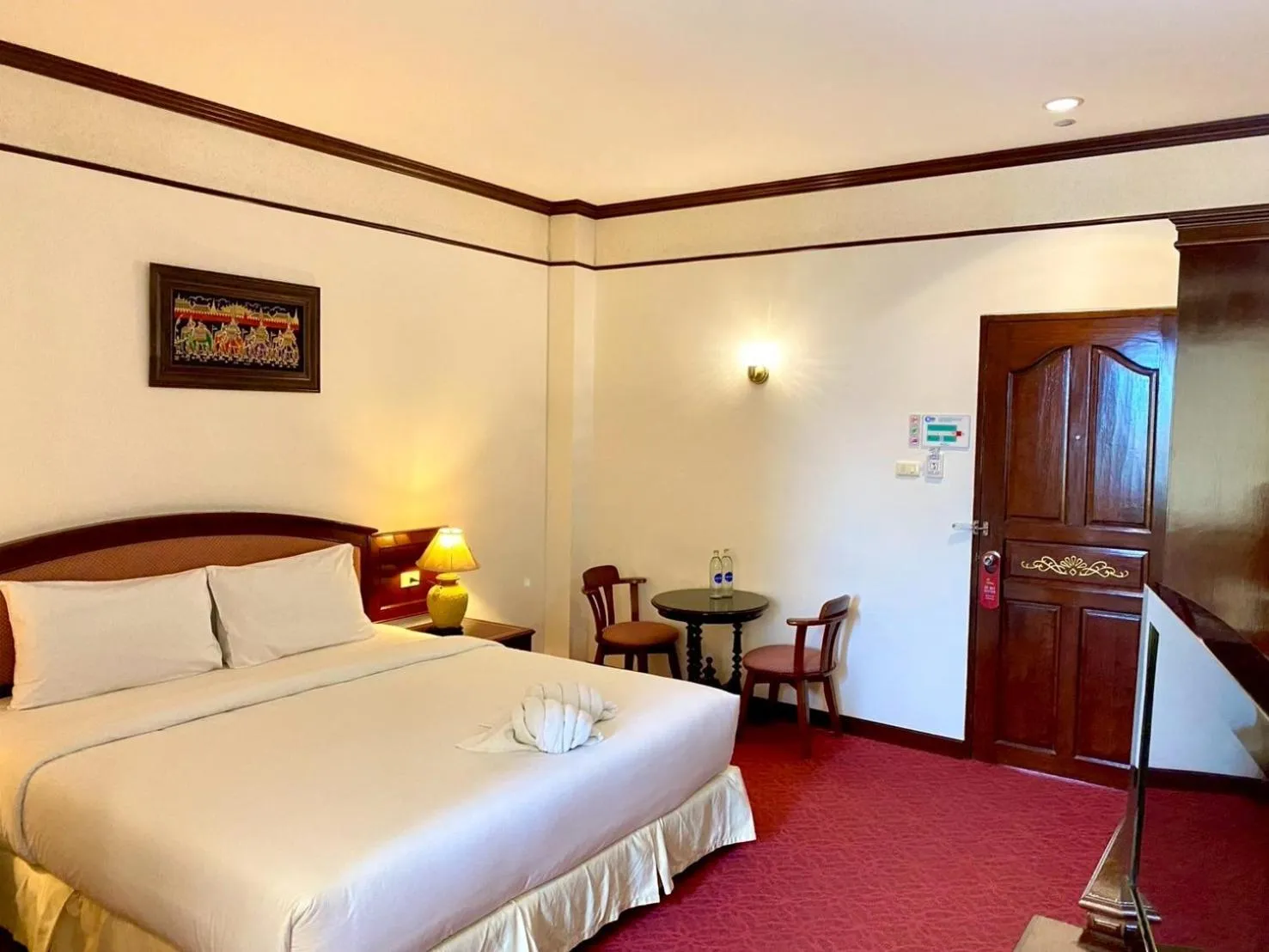 Bed in Crystal Hotel Krabi