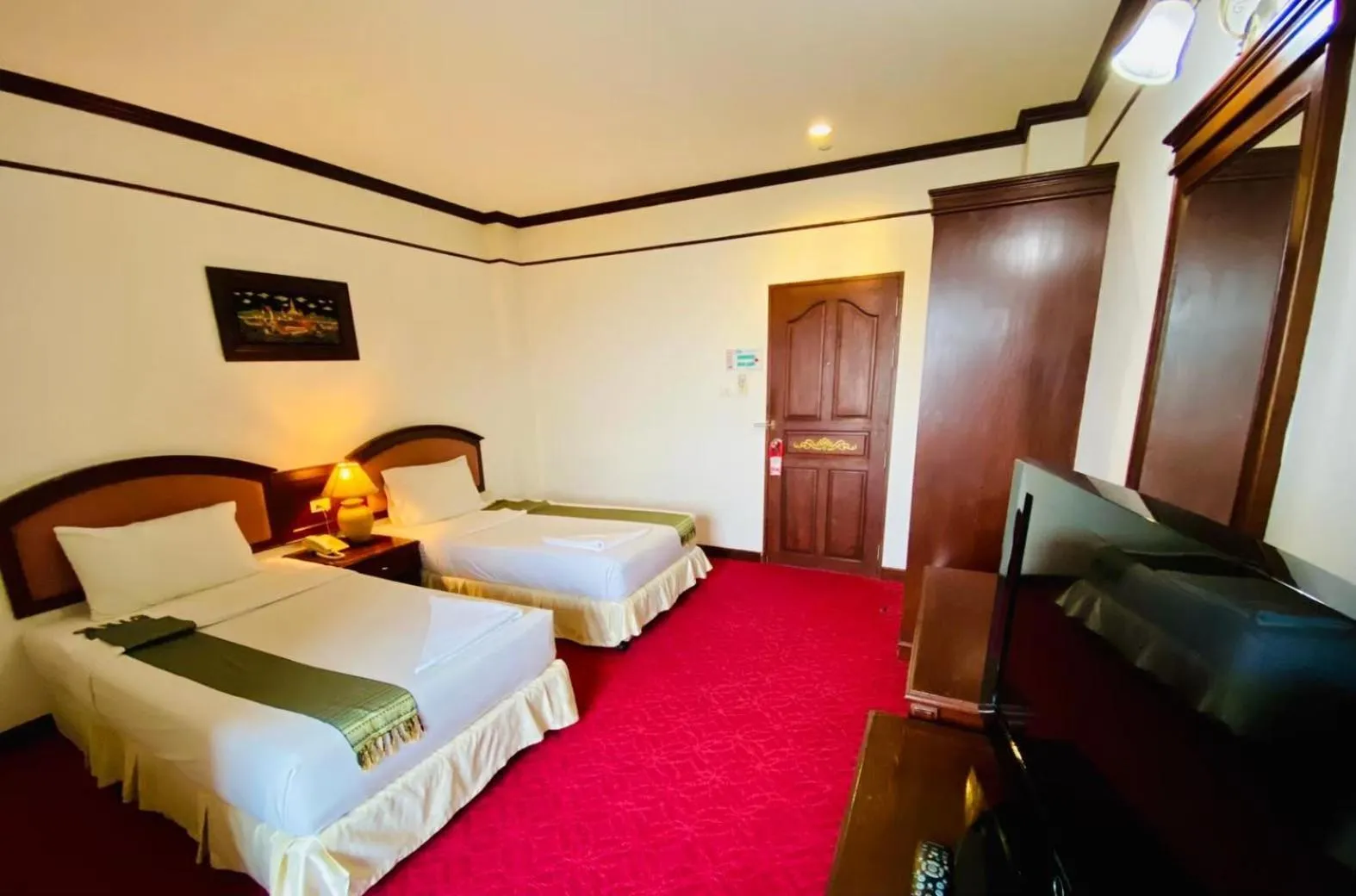 Bed in Crystal Hotel Krabi