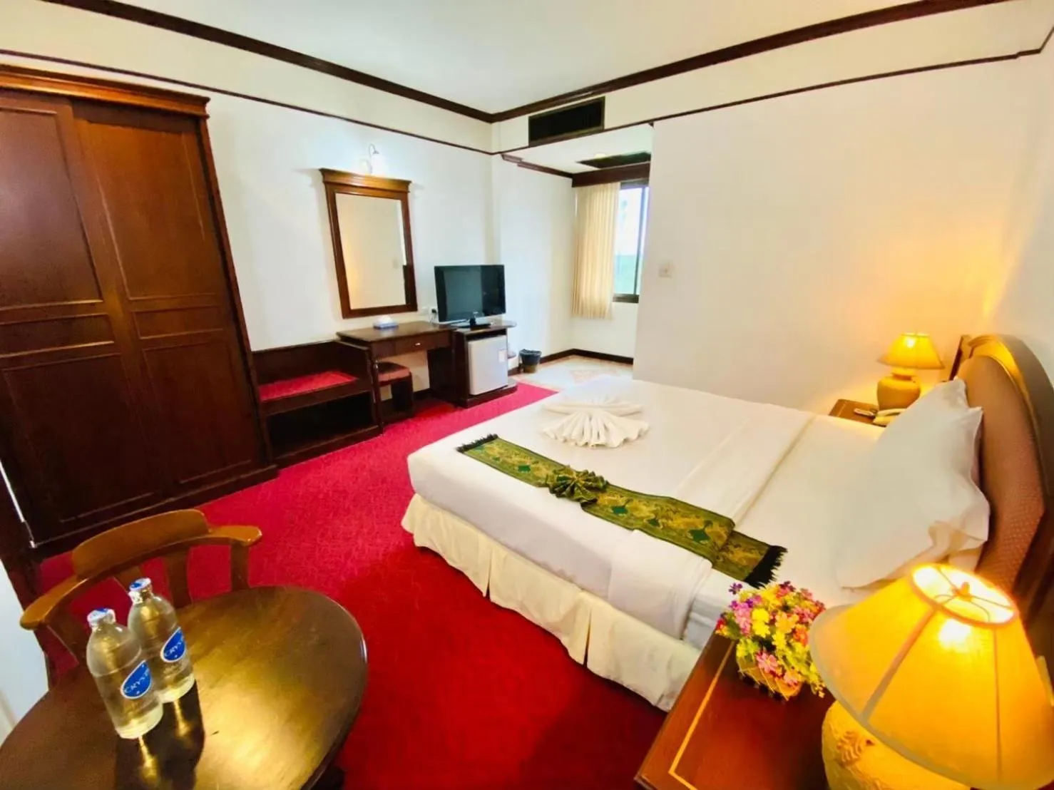 Bed in Crystal Hotel Krabi