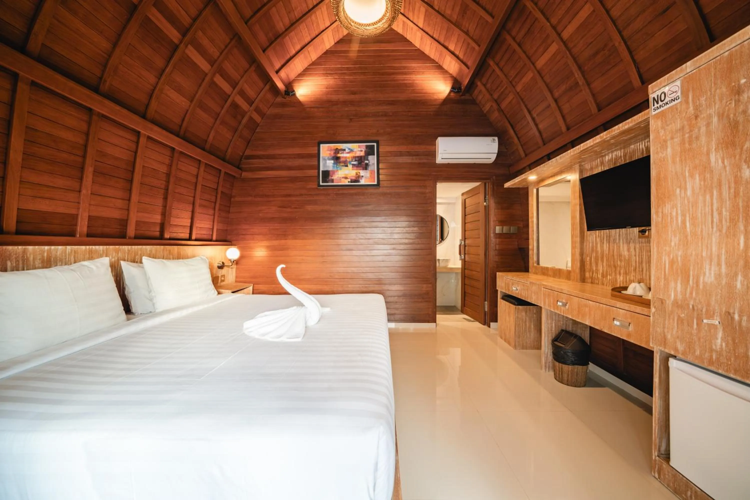 Bed in Uma Mani Villa Jimbaran