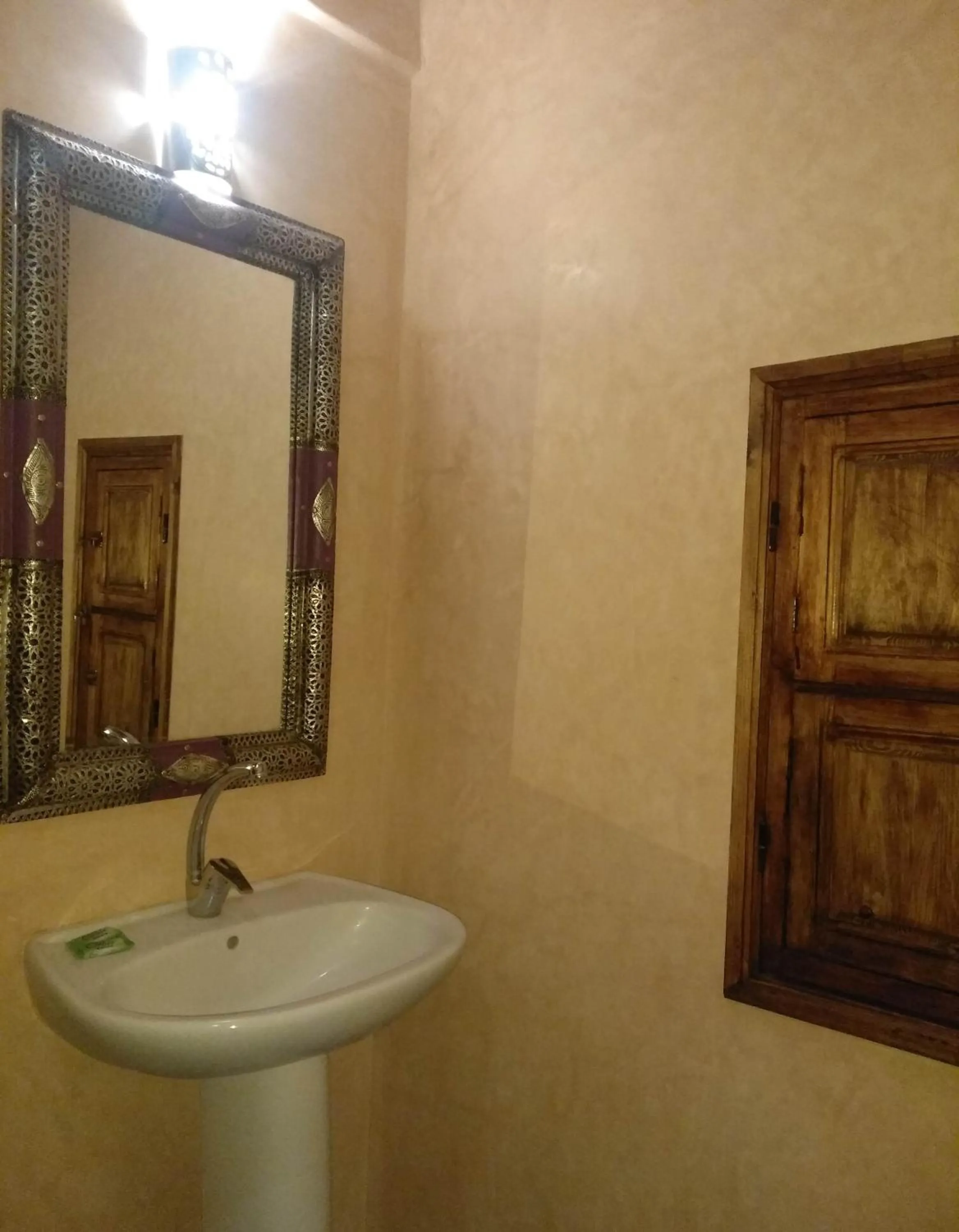 Bathroom in Chambre d'hôtes aya