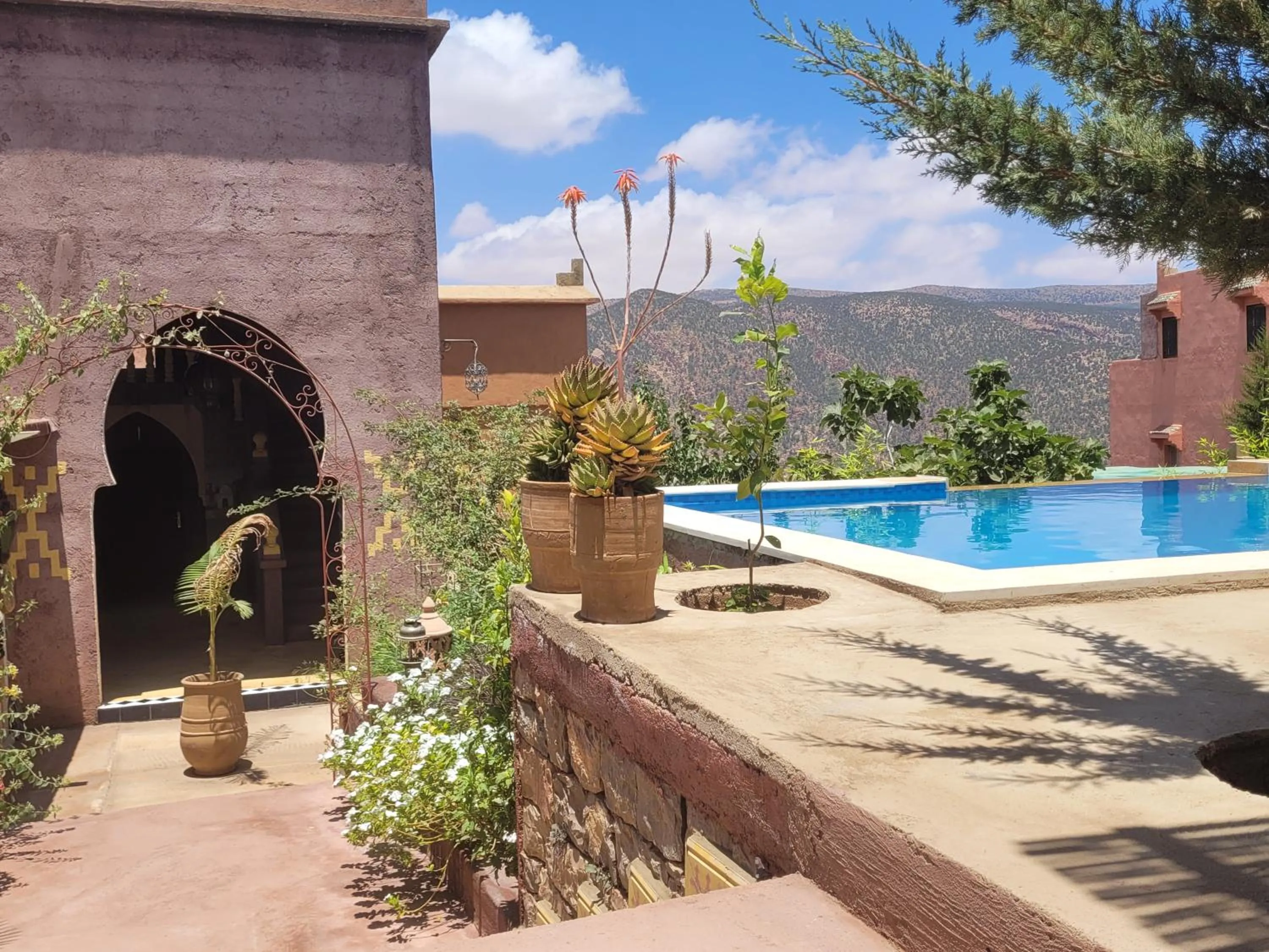 Swimming pool in Chambre d'hôtes aya