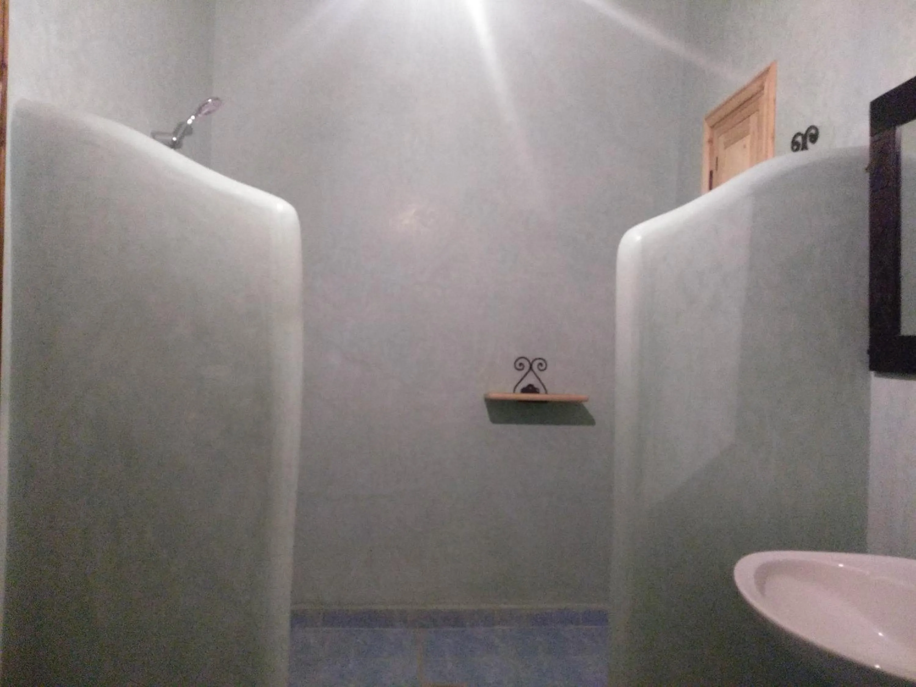 Bathroom in Chambre d'hôtes aya