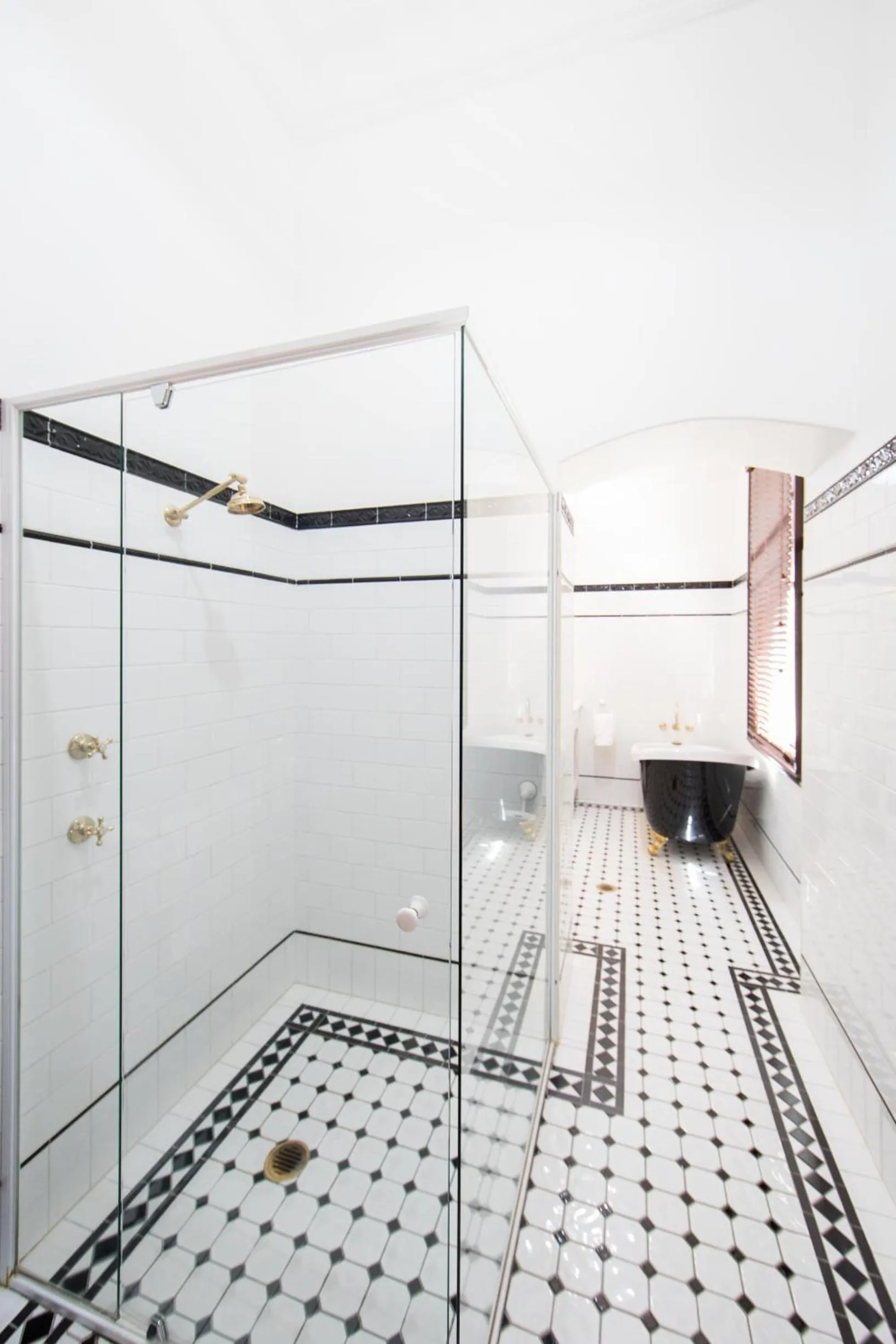 Petersons Armidale Winery and Guesthouse