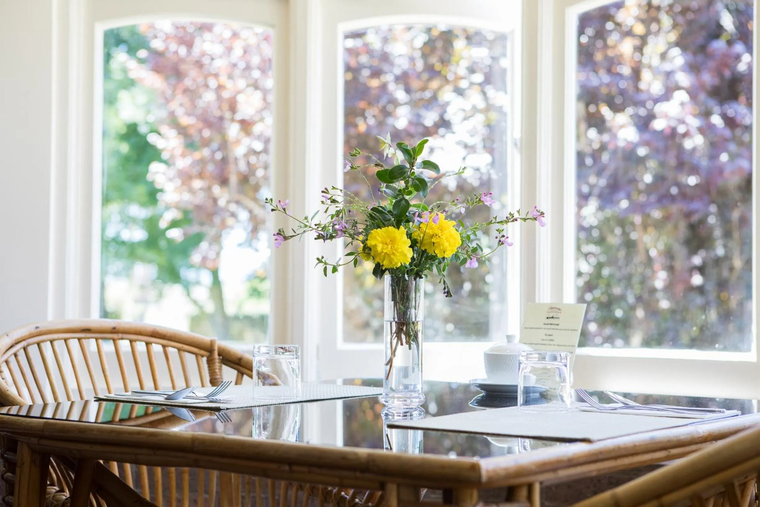 Breakfast in Petersons Armidale Winery and Guesthouse