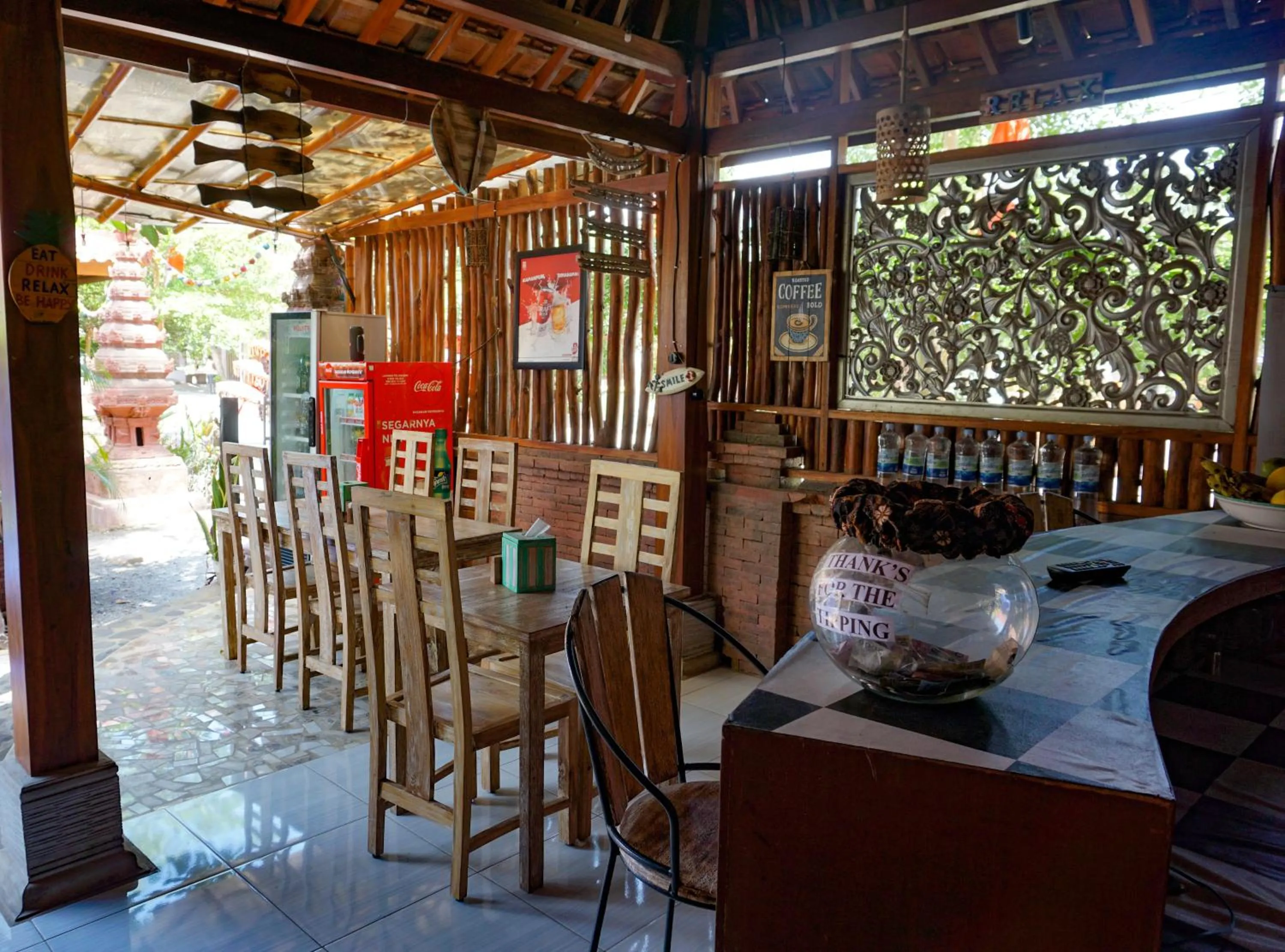 Restaurant/places to eat in Wisma Pulau Merah