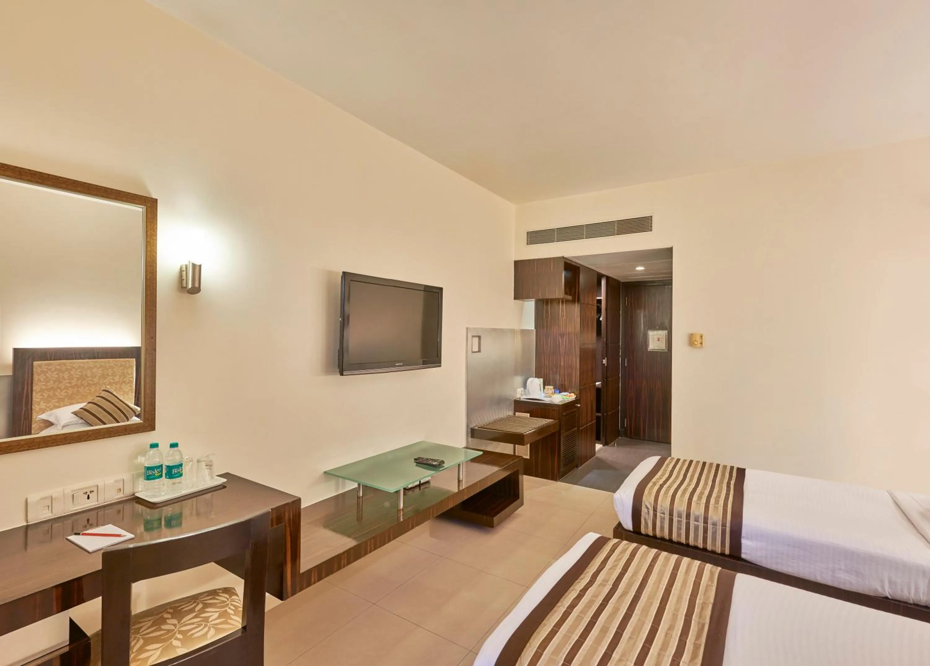 Bed in Krishna Palace Hotel