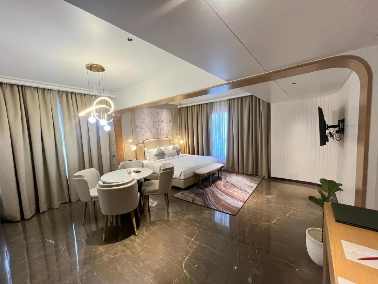 Bed in Krishna Palace Hotel