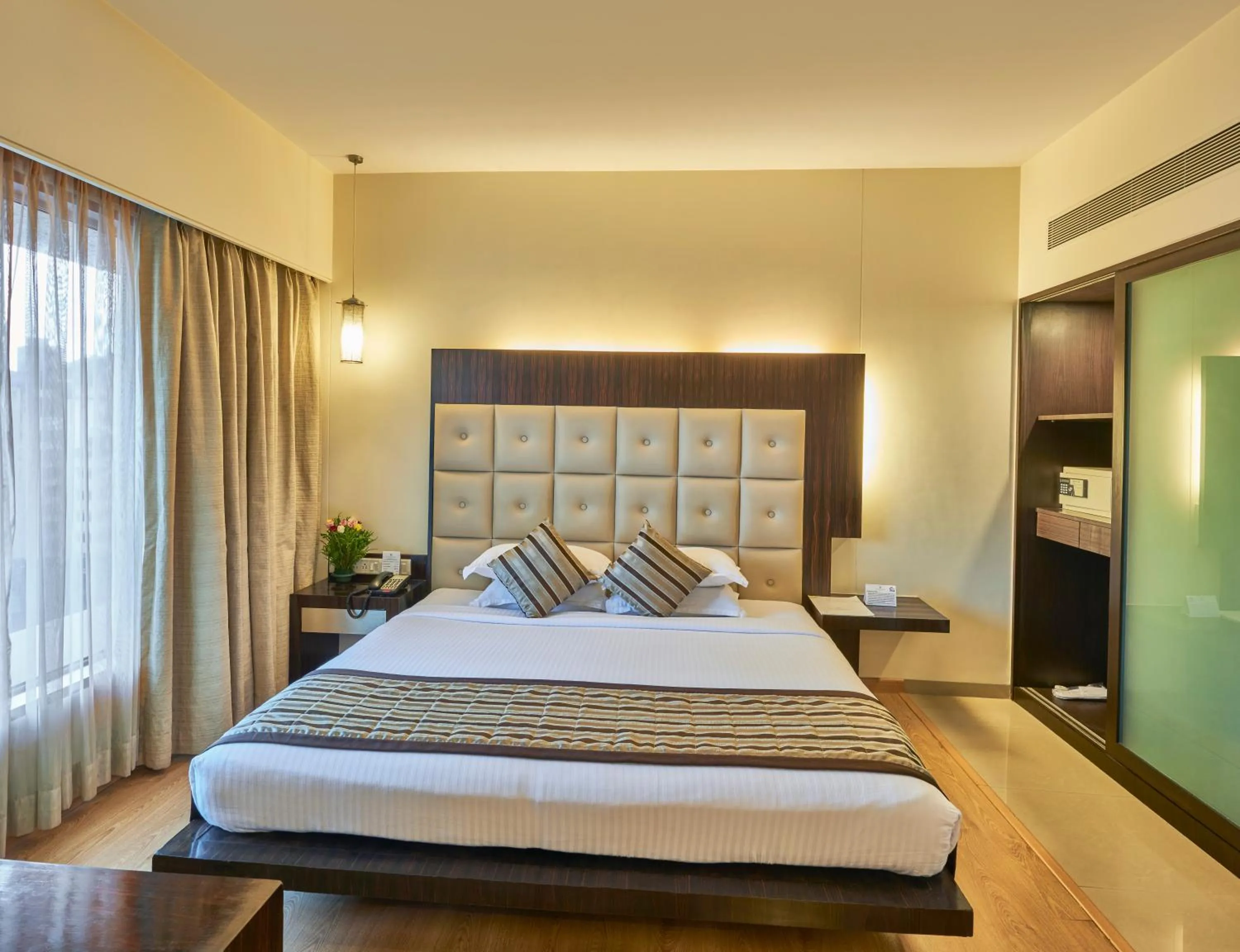 Bed in Krishna Palace Hotel