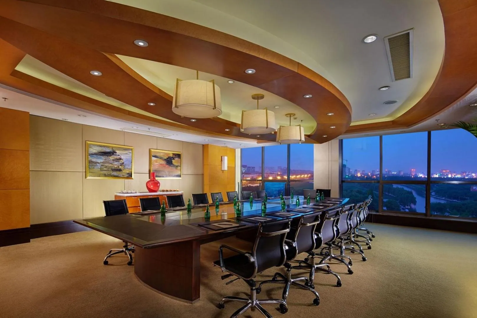 Meeting/conference room in Songjiang New Century Grand Hotel Shanghai
