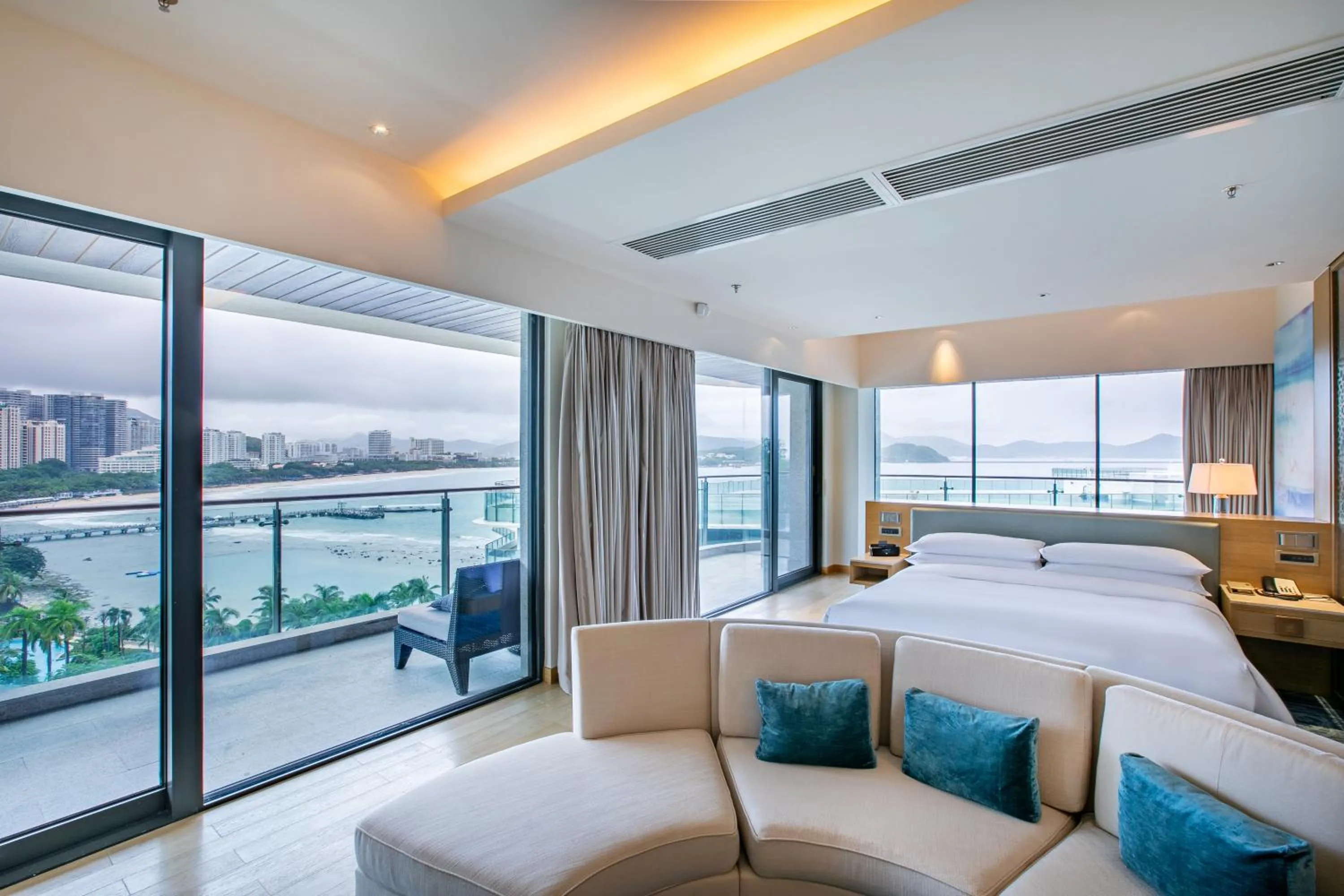 View (from property/room), Bed in JW Marriott Hotel Sanya Dadonghai Bay