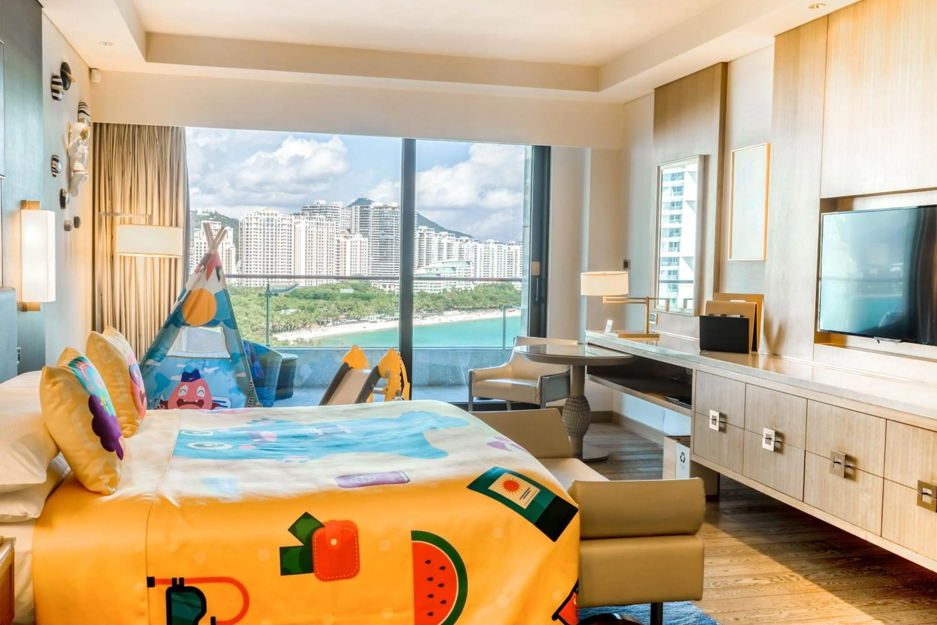 Bed in JW Marriott Hotel Sanya Dadonghai Bay