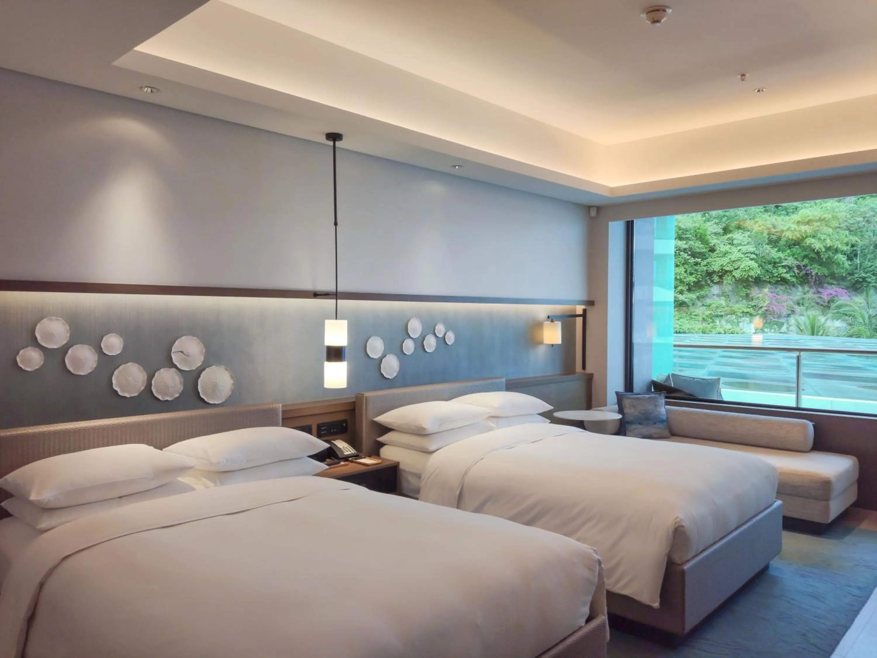 Photo of the whole room, Bed in JW Marriott Hotel Sanya Dadonghai Bay