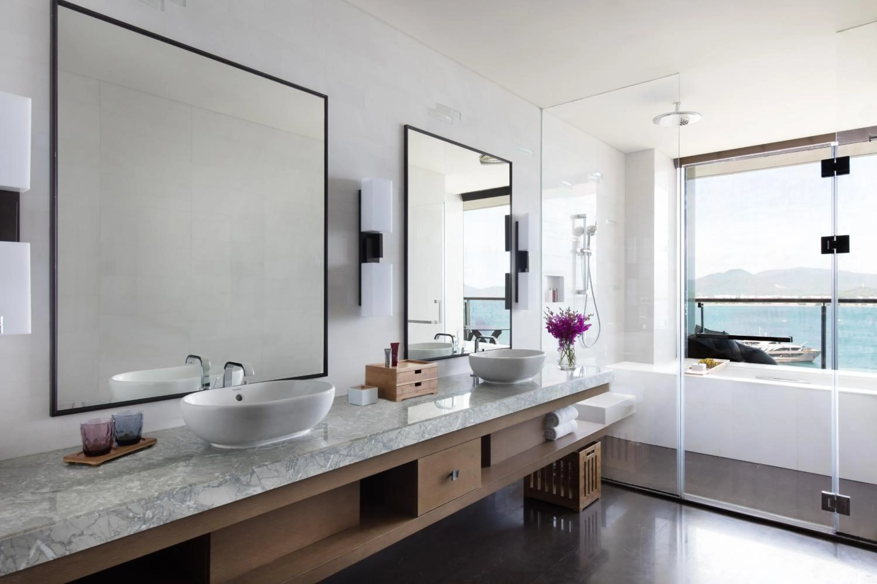 Bathroom, Bed in JW Marriott Hotel Sanya Dadonghai Bay