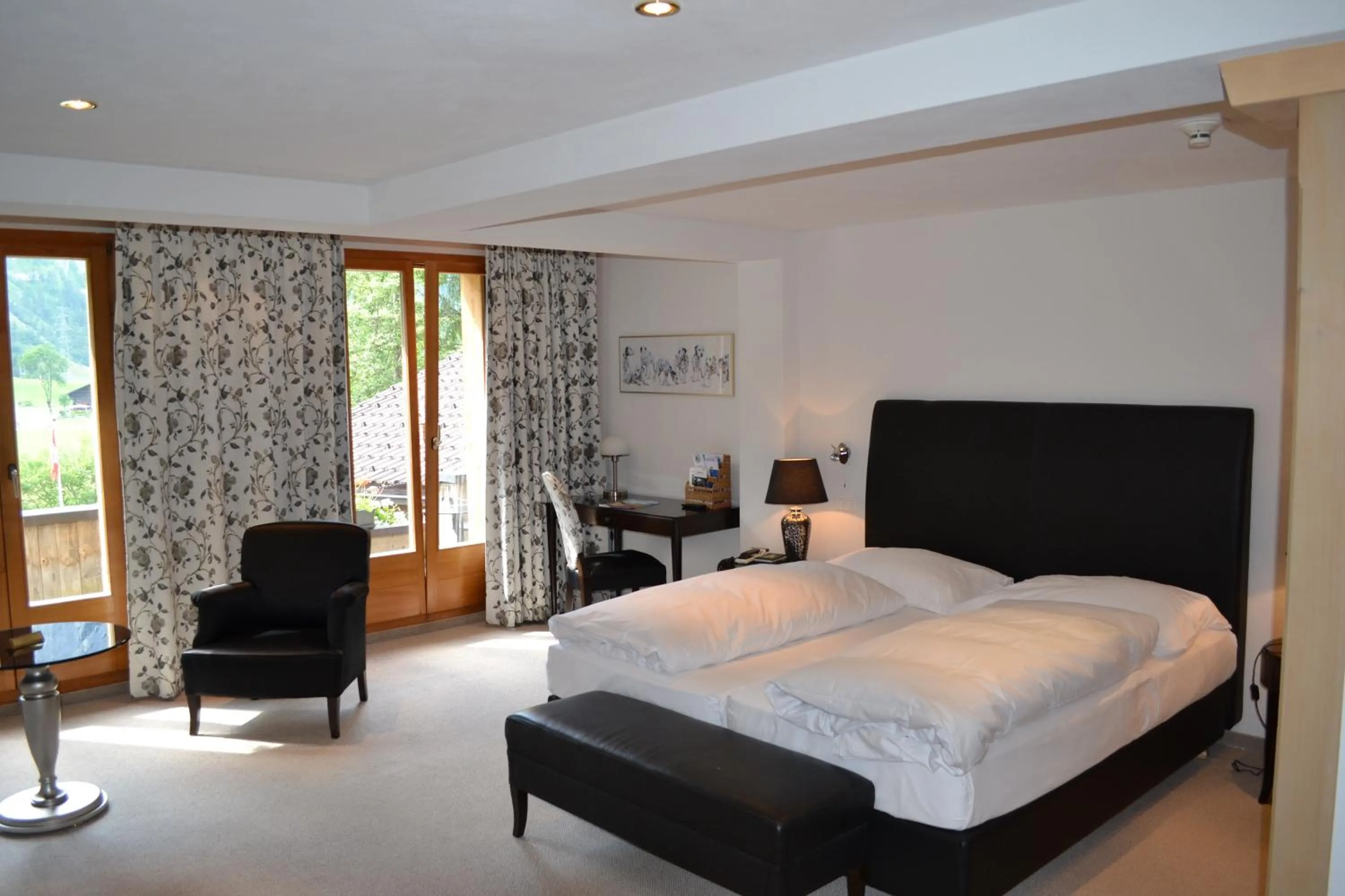 Bed in Waldhotel Doldenhorn