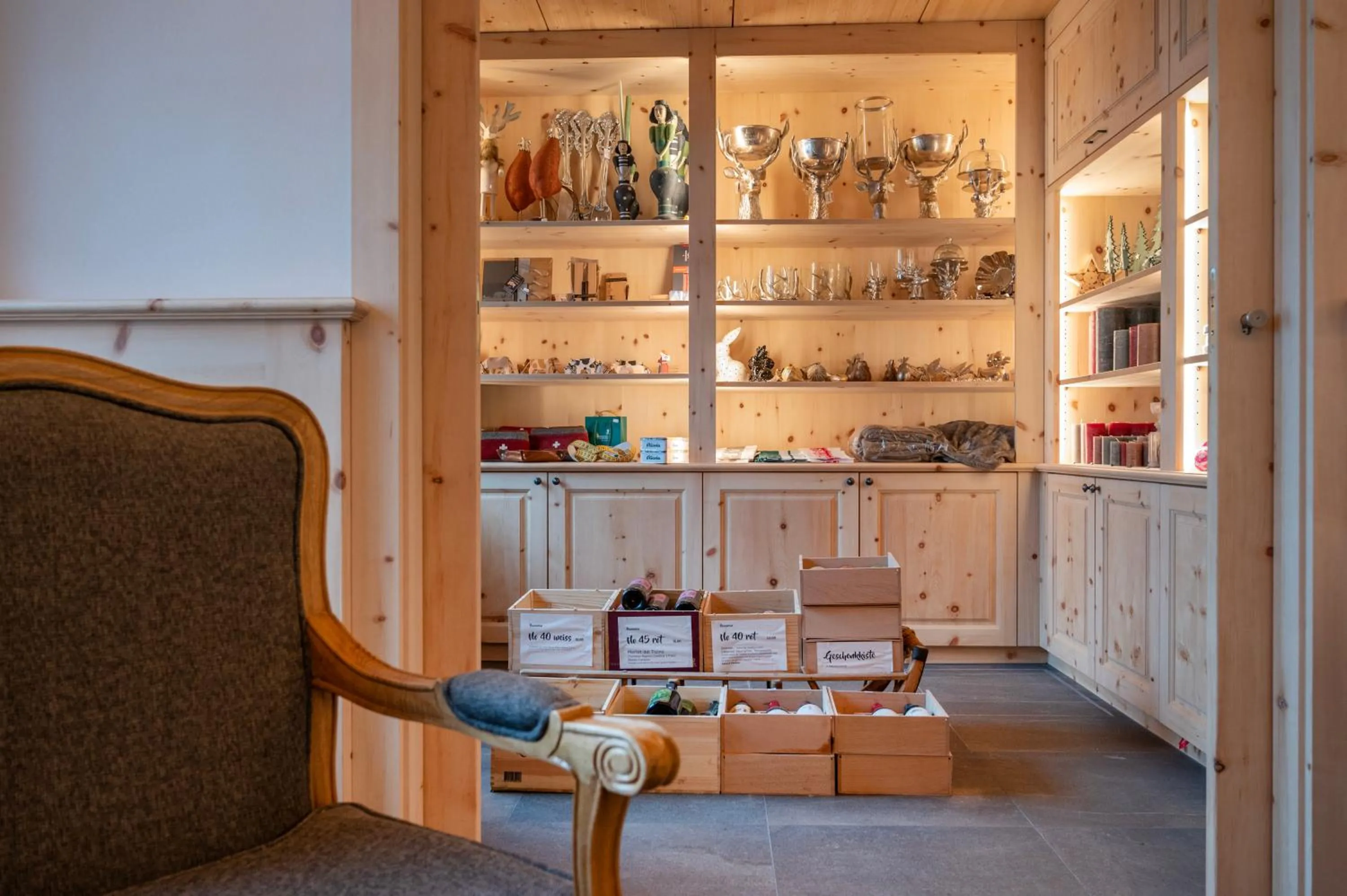 Lobby or reception in Waldhotel Doldenhorn