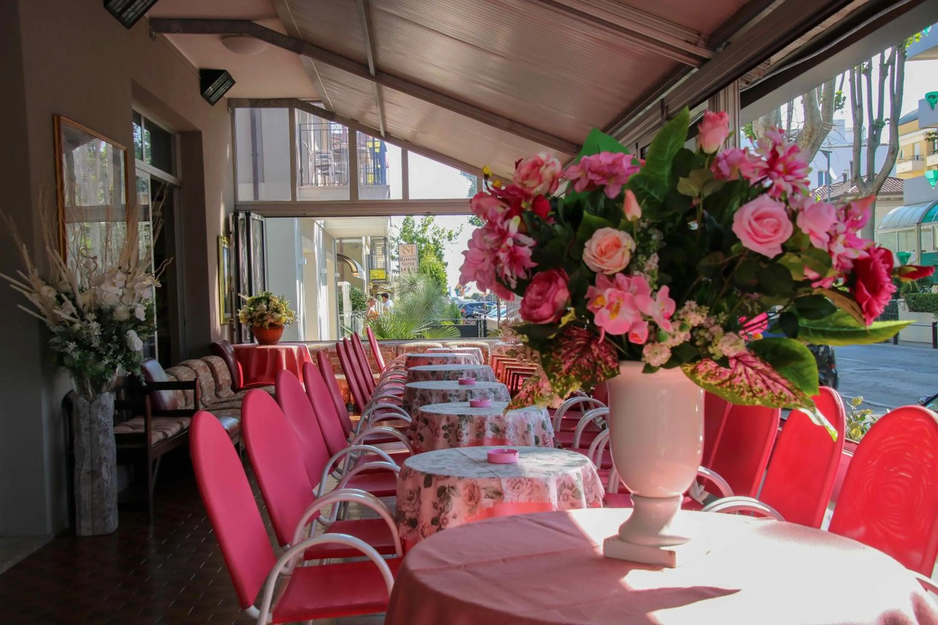 Restaurant/places to eat in Hotel Brezza