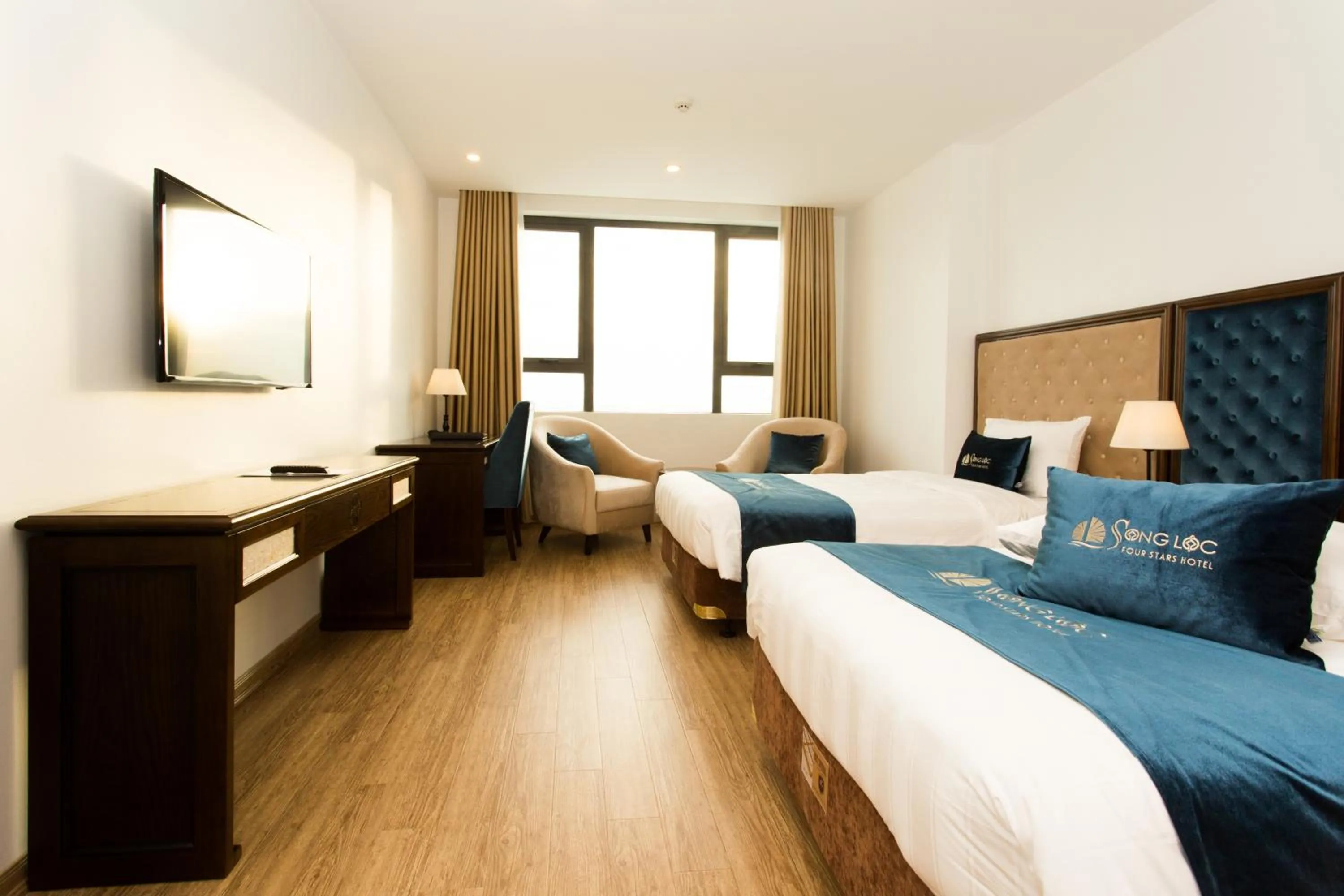 Bedroom, Bed in Song Loc Luxury Hotel