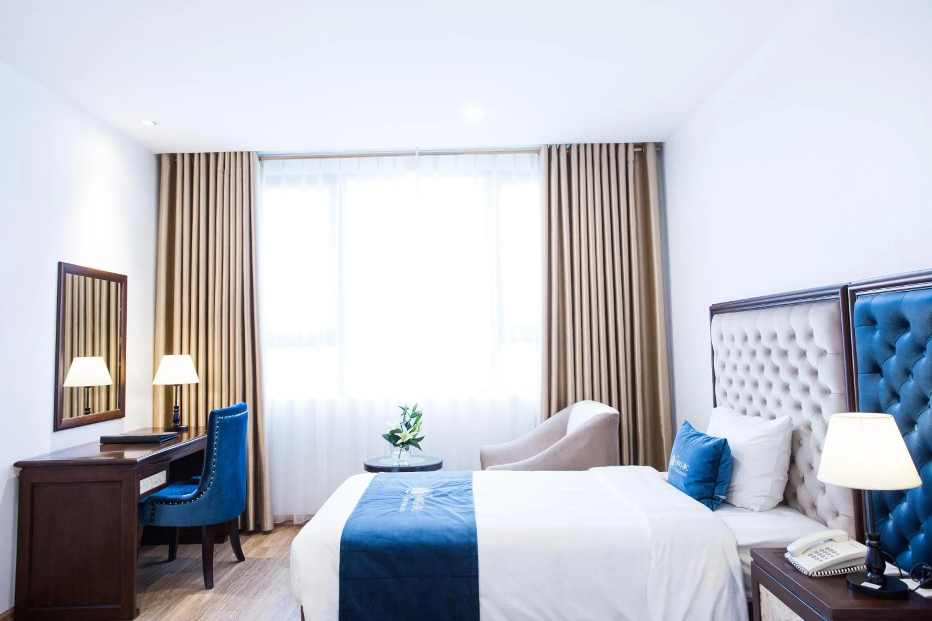 Bed in Song Loc Luxury Hotel